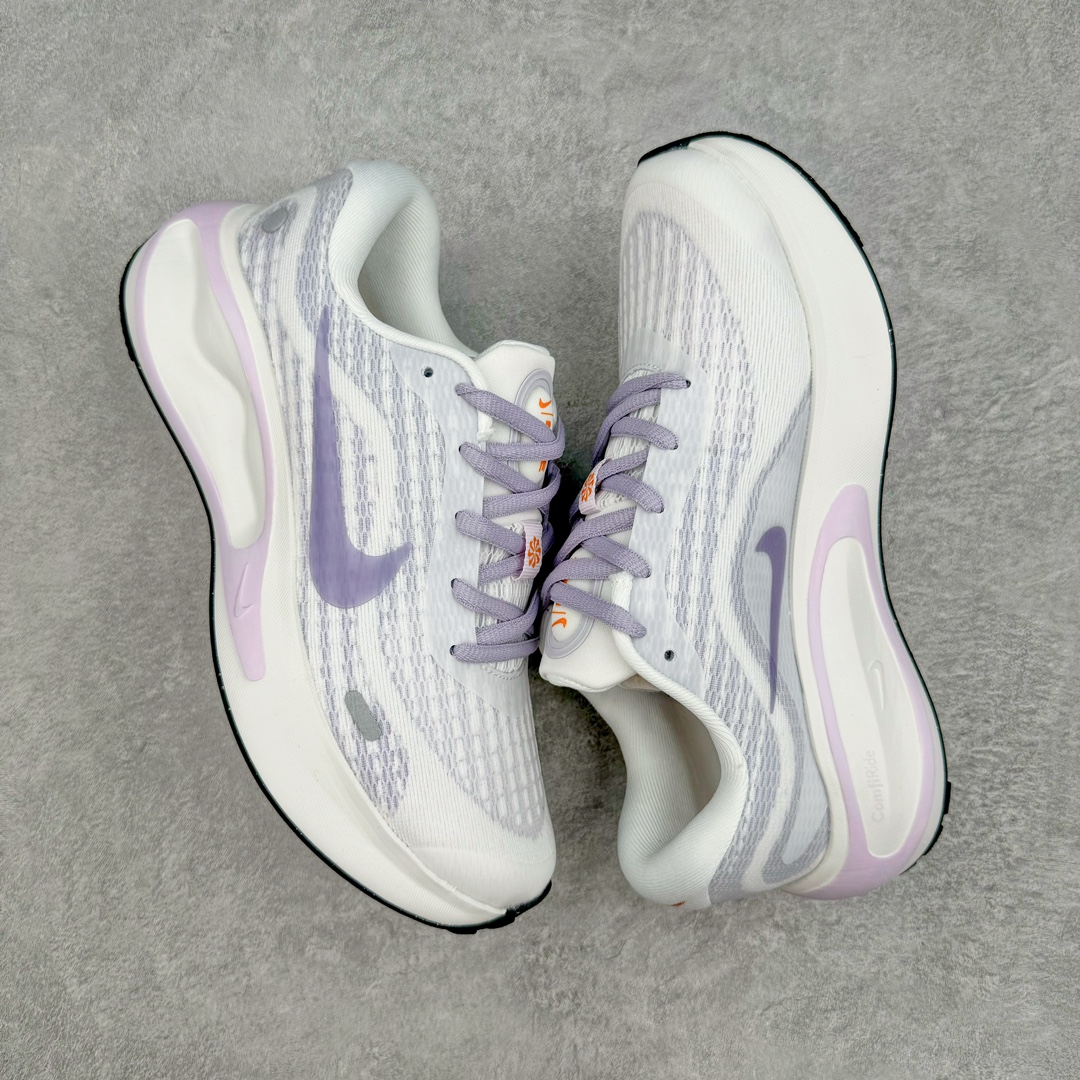 图片[3]-NK Journey Run 旅程慢跑系列低帮轻质缓震休闲运动公路跑步鞋 FJ7665-100 采用科技织法轻盈织物合成鞋面材质 搭载柔软厚实ComfiRide 泡绵缓震组合外置防滑耐磨橡胶底片 穿上 Journey Run 公路跑步鞋 尽情畅跑 享受每一步的风景 搭载柔软厚实的 ComfiRide 泡绵缓震配置 助你征服充满挑战的路面 大步流星 微笑前行 该鞋款舒适非凡 让你爱不释脚 尺码：35.5 36 36.5 37.5 38 38.5 39 40 40.5 41 42 42.5 43 44 44.5 45-选品中心