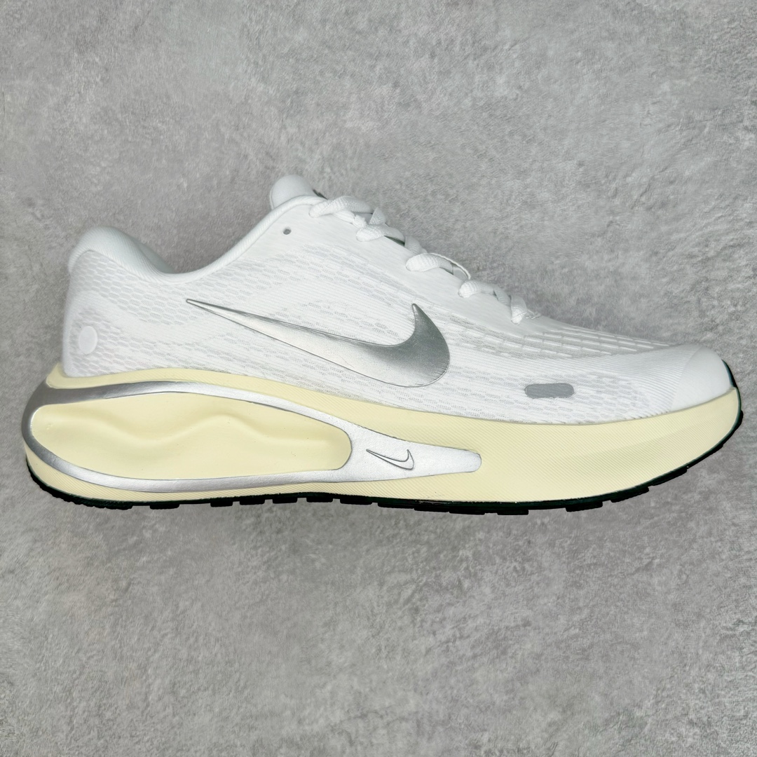 图片[5]-NK Journey Run 旅程慢跑系列低帮轻质缓震休闲运动公路跑步鞋 FJ7665 采用科技织法轻盈织物合成鞋面材质 搭载柔软厚实ComfiRide 泡绵缓震组合外置防滑耐磨橡胶底片 穿上 Journey Run 公路跑步鞋 尽情畅跑 享受每一步的风景 搭载柔软厚实的 ComfiRide 泡绵缓震配置 助你征服充满挑战的路面 大步流星 微笑前行 该鞋款舒适非凡 让你爱不释脚 尺码：35.5 36 36.5 37.5 38 38.5 39 40 40.5 41 42 42.5 43 44 44.5 45-选品中心