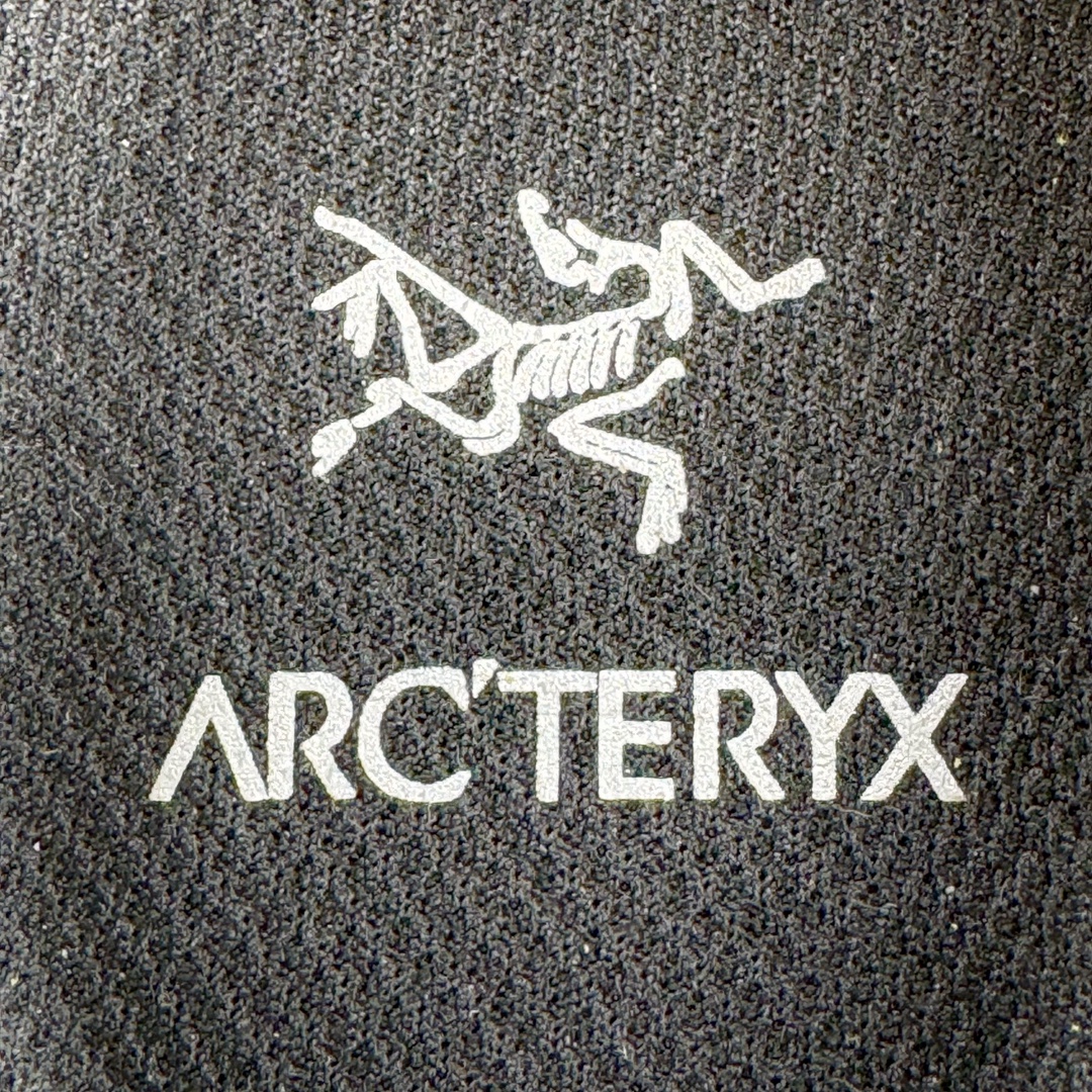 图片[11]-＃SG 加拿大品牌 始祖鸟·Arcteryx始祖鸟 Konseal Lt 轻量网布防滑轻便耐磨低帮越野跑步鞋 利用先进的技术、更轻但可靠耐用的材料和高度专注的设计流程，我们创造了我们最轻的接近鞋 Konseal LT。它专为在您携带背包和攀爬装备时覆盖崎岖的地面而设计，提供足底支撑和保护、应对不断変化的地形的敏捷性以及 Vibram® Megagrip 外底的自抓地力。内里提供赤足舒适感，鞋跟可平折，因此您可以在系绳或露营时将其作为木屐穿着。尺码：39 40 41 42 43 44 45-选品中心