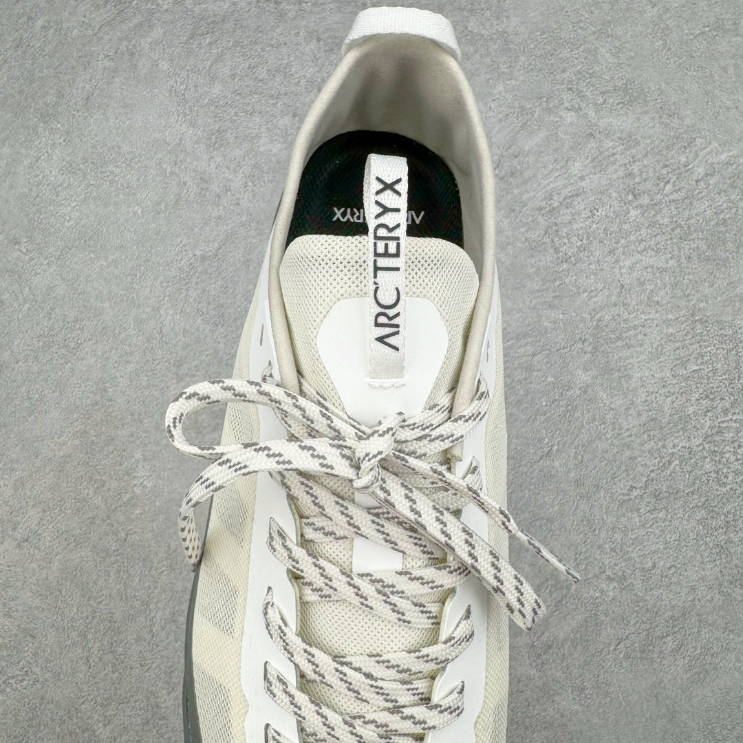 图片[5]-＃SG 加拿大品牌 始祖鸟·Arcteryx始祖鸟 Konseal Lt 轻量网布防滑轻便耐磨低帮越野跑步鞋 利用先进的技术、更轻但可靠耐用的材料和高度专注的设计流程，我们创造了我们最轻的接近鞋 Konseal LT。它专为在您携带背包和攀爬装备时覆盖崎岖的地面而设计，提供足底支撑和保护、应对不断変化的地形的敏捷性以及 Vibram® Megagrip 外底的自抓地力。内里提供赤足舒适感，鞋跟可平折，因此您可以在系绳或露营时将其作为木屐穿着。尺码：39 40 41 42 43 44 45-选品中心