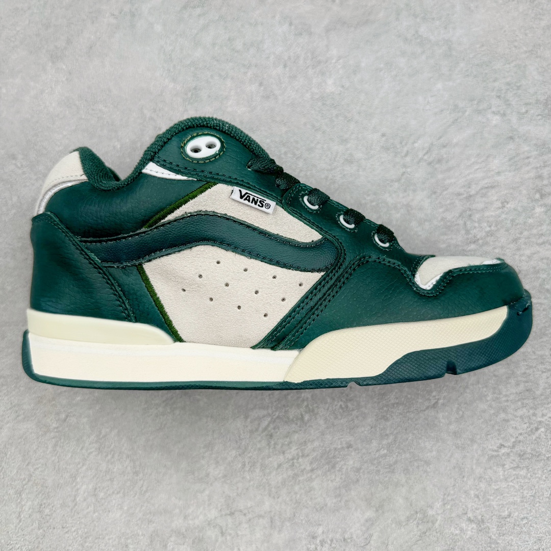 Vans Rowley XLT 系列 范斯官方 减震耐磨复古滑板鞋 Vans 不断坚持延续滑板文化。本次系列以 Rowley XLT 为设计载体，深挖复古元素，推出 Vans Rowley XLT 系列，向滑板文化的致敬。鞋款在设计上，融合了品牌的标志性风格和滑板属性，在为滑板爱好者提供了更加舒适、稳定的滑行体验的同时，也呈现出独特的风格。 尺码：35-45（36.5 38.5 40.5 42.5）正常码-选品中心