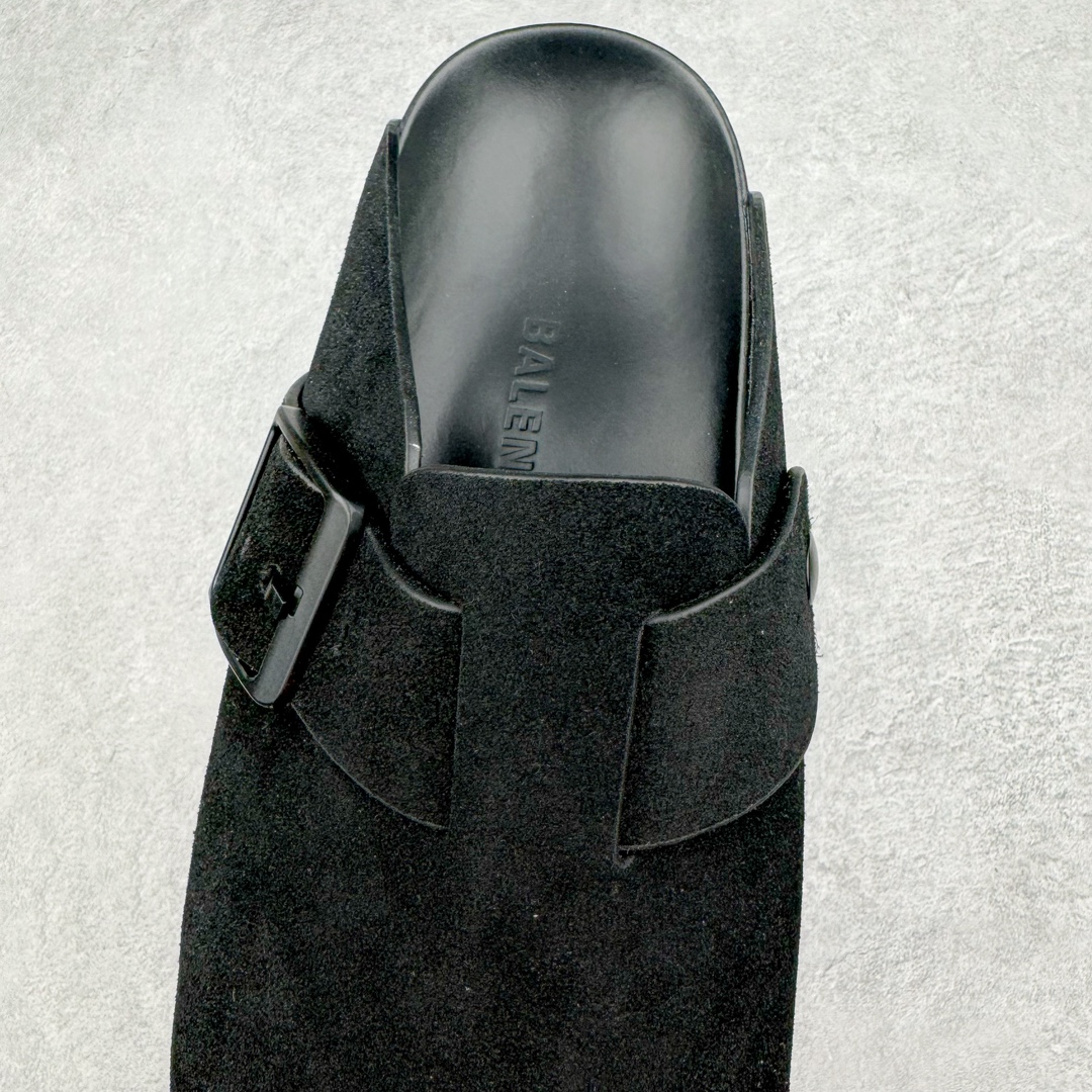 图片[5]-＃GD广顶 BALENCIAGA Sunday Mules 巴黎世家包头五指鞋 灵感正是源自于勃肯最具标志性的鞋款 Boston 无论是圆润的包头设计 还是脚背的搭扣 这些标志性元素均得以保留 只是鞋头被魔改为 BALENCIAGA 近两年颇具辨识度的五指轮廓 极具致敬玩味 或许是因为外观与原版过于相似 再加上 BALENCIAGA 的独特审美风格加持 Sunday Mule 无疑是将勃肯鞋的热度提升了一个层次 尺码：35 36 37 38 39 40 41 42 43 44 45-选品中心