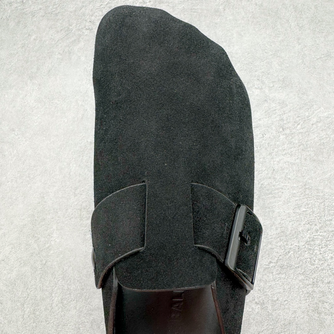 图片[4]-＃GD广顶 BALENCIAGA Sunday Mules 巴黎世家包头五指鞋 灵感正是源自于勃肯最具标志性的鞋款 Boston 无论是圆润的包头设计 还是脚背的搭扣 这些标志性元素均得以保留 只是鞋头被魔改为 BALENCIAGA 近两年颇具辨识度的五指轮廓 极具致敬玩味 或许是因为外观与原版过于相似 再加上 BALENCIAGA 的独特审美风格加持 Sunday Mule 无疑是将勃肯鞋的热度提升了一个层次 尺码：35 36 37 38 39 40 41 42 43 44 45-选品中心