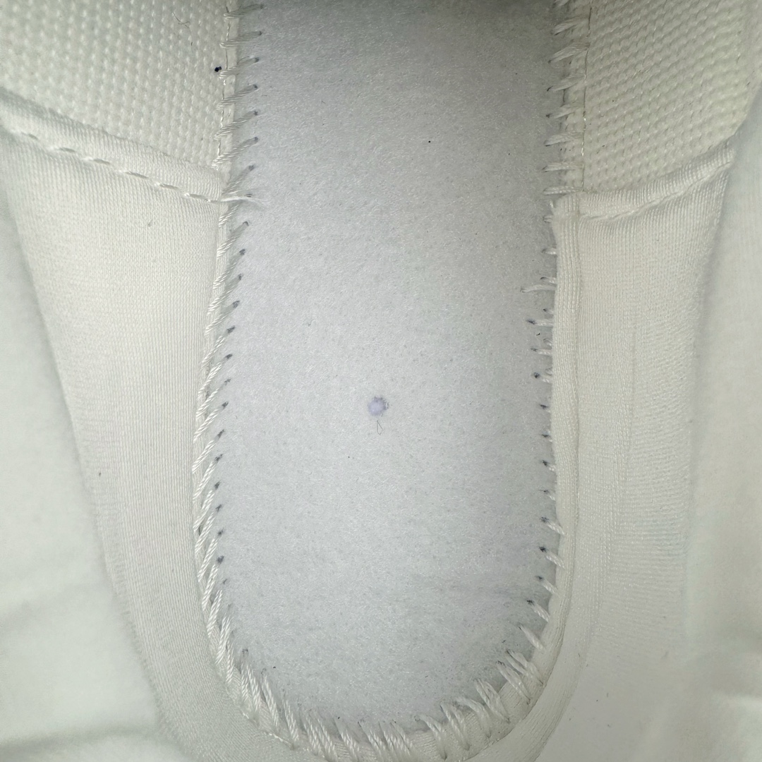 图片[14]-NK Air Max 97 OG 红白 FN6957-101 原装批次子弹 拆解原鞋开发 打造全市场最强版本子弹 这里只对比原鞋原厂TPU反光材料 市场首家原模原气垫 拒绝套用公底原档案Swoosh电绣 卡色匹配原版 尺码：36 36.5 37.5 38 38.5 39 40 40.5 41 42 42.5 43 44 44.5 45-选品中心