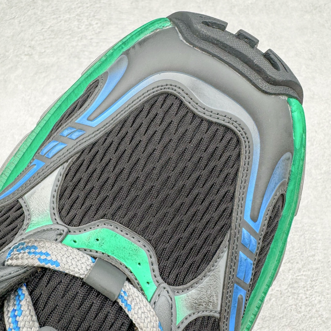 图片[13]-＃总裁特价福利 BALENCIAGA 10XL Sneakers 巴黎世家网布系带低帮走秀复古老爹鞋 圈内最强巴黎 尺码大小一比一还原Zp 区别其他工厂缩小两个号码 全套原纸板楦头开发 最原汁原味的灵魂版型 全鞋荧光划线卡点 胶水把控整洁度追求极致完美 每一双都是工艺品 多重QC质检 超越公司货的品控标准 实实在在的免检产品 原盒原配 正确字体电绣 粗细、位置、大小正确 侧边TPU 透气孔匹配意产原版 正确分离大底 TPU软底 原版一致大底LOGO 立体感十足 原厂皮料水洗做旧 采购原厂网纱 不含皮革 网布材料和聚氨酯 磨损效果 展现品牌对于新潮事物的热情 这款鞋子拥有巨大尺寸和醒目设计 符合当下”老爹鞋”的趋势 鞋子采用银灰配色 营造出低调而不失华丽的效果 10XL的尺码使它成为市场中最显眼的存在 适合追求个性化的人群 Balenciaga始终站在时尚前沿 此次发布的产品再次体现了他们的创新能力 偏大两码 尺码：35 36 37 38 39 40 41 42 43 44 45 46-选品中心