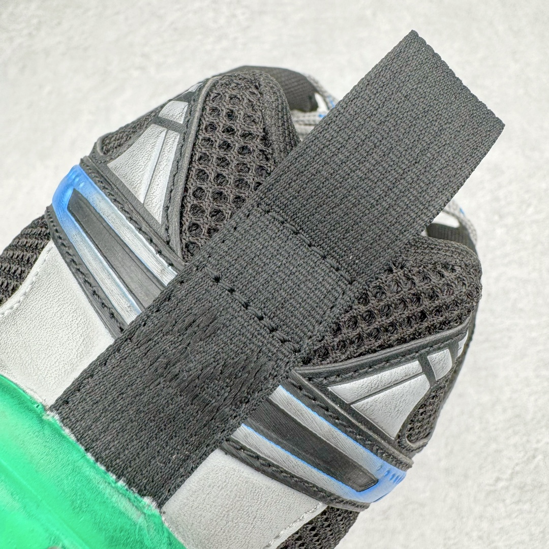 图片[18]-＃总裁特价福利 BALENCIAGA 10XL Sneakers 巴黎世家网布系带低帮走秀复古老爹鞋 圈内最强巴黎 尺码大小一比一还原Zp 区别其他工厂缩小两个号码 全套原纸板楦头开发 最原汁原味的灵魂版型 全鞋荧光划线卡点 胶水把控整洁度追求极致完美 每一双都是工艺品 多重QC质检 超越公司货的品控标准 实实在在的免检产品 原盒原配 正确字体电绣 粗细、位置、大小正确 侧边TPU 透气孔匹配意产原版 正确分离大底 TPU软底 原版一致大底LOGO 立体感十足 原厂皮料水洗做旧 采购原厂网纱 不含皮革 网布材料和聚氨酯 磨损效果 展现品牌对于新潮事物的热情 这款鞋子拥有巨大尺寸和醒目设计 符合当下”老爹鞋”的趋势 鞋子采用银灰配色 营造出低调而不失华丽的效果 10XL的尺码使它成为市场中最显眼的存在 适合追求个性化的人群 Balenciaga始终站在时尚前沿 此次发布的产品再次体现了他们的创新能力 偏大两码 尺码：35 36 37 38 39 40 41 42 43 44 45 46-选品中心