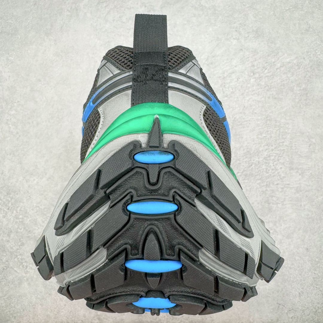 图片[8]-＃总裁特价福利 BALENCIAGA 10XL Sneakers 巴黎世家网布系带低帮走秀复古老爹鞋 圈内最强巴黎 尺码大小一比一还原Zp 区别其他工厂缩小两个号码 全套原纸板楦头开发 最原汁原味的灵魂版型 全鞋荧光划线卡点 胶水把控整洁度追求极致完美 每一双都是工艺品 多重QC质检 超越公司货的品控标准 实实在在的免检产品 原盒原配 正确字体电绣 粗细、位置、大小正确 侧边TPU 透气孔匹配意产原版 正确分离大底 TPU软底 原版一致大底LOGO 立体感十足 原厂皮料水洗做旧 采购原厂网纱 不含皮革 网布材料和聚氨酯 磨损效果 展现品牌对于新潮事物的热情 这款鞋子拥有巨大尺寸和醒目设计 符合当下”老爹鞋”的趋势 鞋子采用银灰配色 营造出低调而不失华丽的效果 10XL的尺码使它成为市场中最显眼的存在 适合追求个性化的人群 Balenciaga始终站在时尚前沿 此次发布的产品再次体现了他们的创新能力 偏大两码 尺码：35 36 37 38 39 40 41 42 43 44 45 46-选品中心