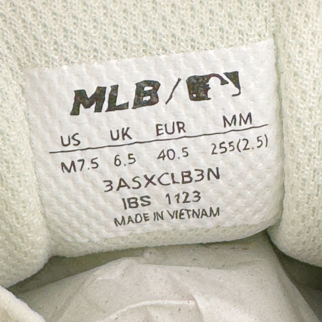 图片[18]-＃PB过验版 MLB Chunky Liner Basic 复古印花学长鞋系列低帮轻量增高厚底百搭休闲运动慢跑鞋板鞋 Korea韩国联名NY美国榄球纽约洋基队限定 目前可过轻松秒过各类鉴定 能操作的私聊 韩国代购专供 左脚内置NFC感应 区别市面贴纸假芯片 MLB专用菱形双针中底布 重点细节中底布带注胶孔 原厂NFC感应吊牌 支持鉴定 一个两位数 原盒原标 全套原楦原纸板原厂数据开发 中韩文保养标贴 绿色防霉片 平台代购专供 独家一比一RB+MD组合大底 高频后跟小人Logo精准对位立体饱满 正确网布加超迁鞋面 转印中底走线紧密 转印Logo工艺表层防刮不掉色 尺码：35 36 36.5 37.5 38 38.5 39 40 40.5 41 42 42.5 43 44 44.5 45-选品中心