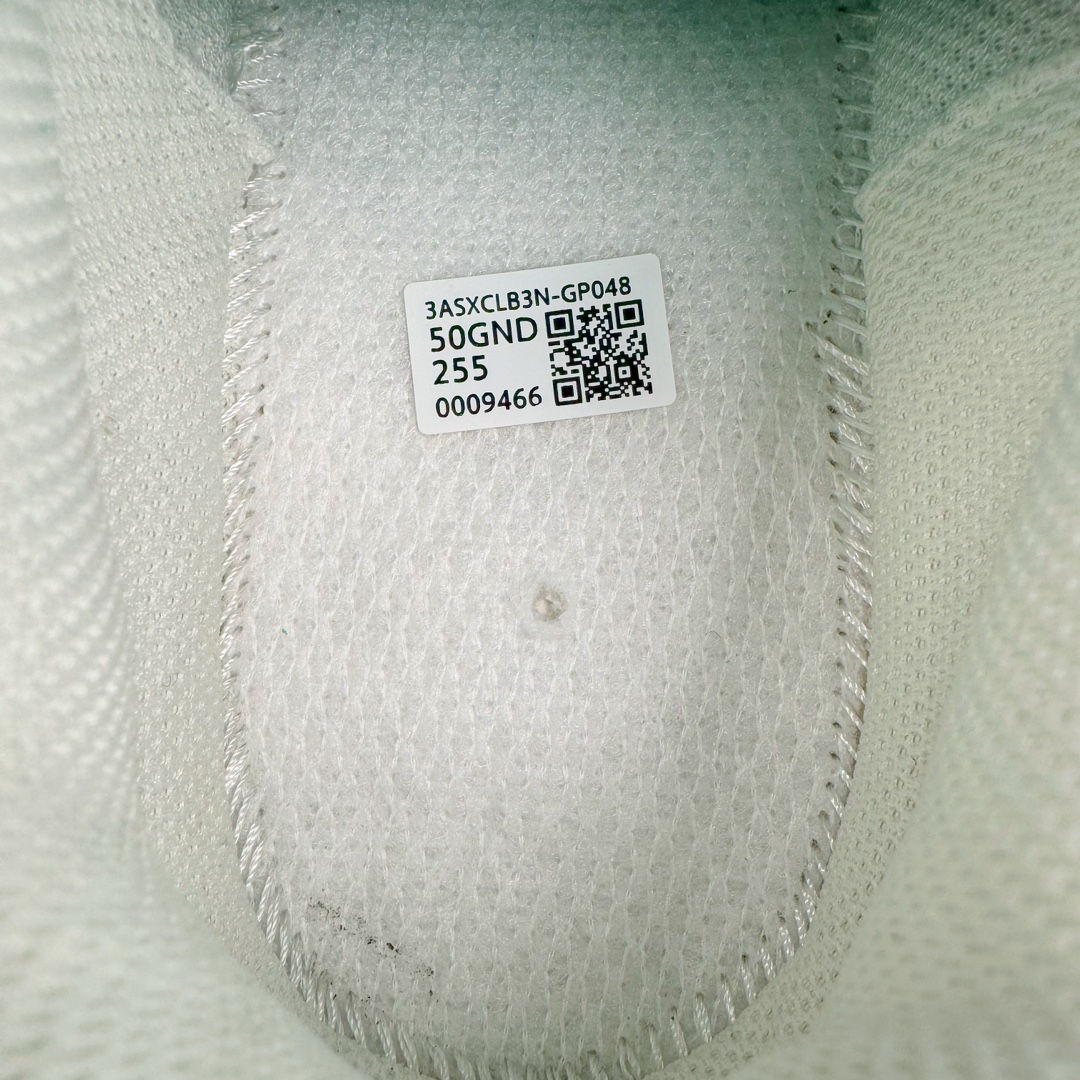 图片[19]-＃PB过验版 MLB Chunky Liner Basic 复古印花学长鞋系列低帮轻量增高厚底百搭休闲运动慢跑鞋板鞋 Korea韩国联名NY美国榄球纽约洋基队限定 目前可过轻松秒过各类鉴定 能操作的私聊 韩国代购专供 左脚内置NFC感应 区别市面贴纸假芯片 MLB专用菱形双针中底布 重点细节中底布带注胶孔 原厂NFC感应吊牌 支持鉴定 一个两位数 原盒原标 全套原楦原纸板原厂数据开发 中韩文保养标贴 绿色防霉片 平台代购专供 独家一比一RB+MD组合大底 高频后跟小人Logo精准对位立体饱满 正确网布加超迁鞋面 转印中底走线紧密 转印Logo工艺表层防刮不掉色 尺码：35 36 36.5 37.5 38 38.5 39 40 40.5 41 42 42.5 43 44 44.5 45-选品中心