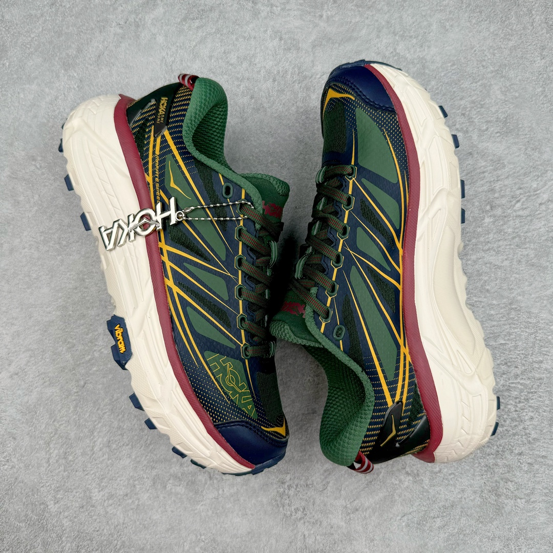 图片[3]-HOKA ONE ONE Mafate Speed 2 Low 玛法特2代系列低帮轻量户外越野休闲运动慢跑鞋 HOKA ONE ONE 最近推出了一个胶囊系列 Origin Story 这个系列里的 Mafate Speed 2 可以说让我日思夜想有一阵子了 最近终于拔草 让我来分享一下这双也是上脚赞到爆的越野跑鞋吧 以阿尔卑斯山脉作为主题将亮黄色与蓝色调覆盖在这经典轮廓之上 配色的呈现效果相当亮眼 以至于很多人买这个配色是用来日常搭配的 鞋面采用超轻的无缝架构 轻薄的TPU贴在透气的鞋面材料上 减轻重量同时也保证了支撑性 鞋底则采用滚动平衡技术 引导跑者回归自然步态 祖传的神奇EVA材质中底依旧是一如既往地表现优秀 能提供充足的缓震 作为HOKA家的越野跑鞋 VIBRAM 橡胶大底也是必不可少的 即便在复杂湿滑的地形 依旧能有良好的抓地力及稳定性 鞋带采用了弹性不易松脱的扁宽弹性鞋带 前掌与中掌部分也进行了加宽 也更加适合亚洲人的脚型 是一款十分全面且足够强悍的户外硬核越野鞋 而这双极其亮眼的越野跑鞋恰好又是在江山一百中参赛的UTMB冠军 Ludovic POMMERET 夺冠时穿着的战靴 这就让它变得更加有吸引力了 用来日常搭配的话短裤是基本不挑 长裤我个人推荐阔腿裤 工装裤以及各种长筒牛仔裤都可以 尺码：36 36.5 37.5 38 38.5 39 40 40.5 41 42 42.5 43 44 44.5 45-选品中心