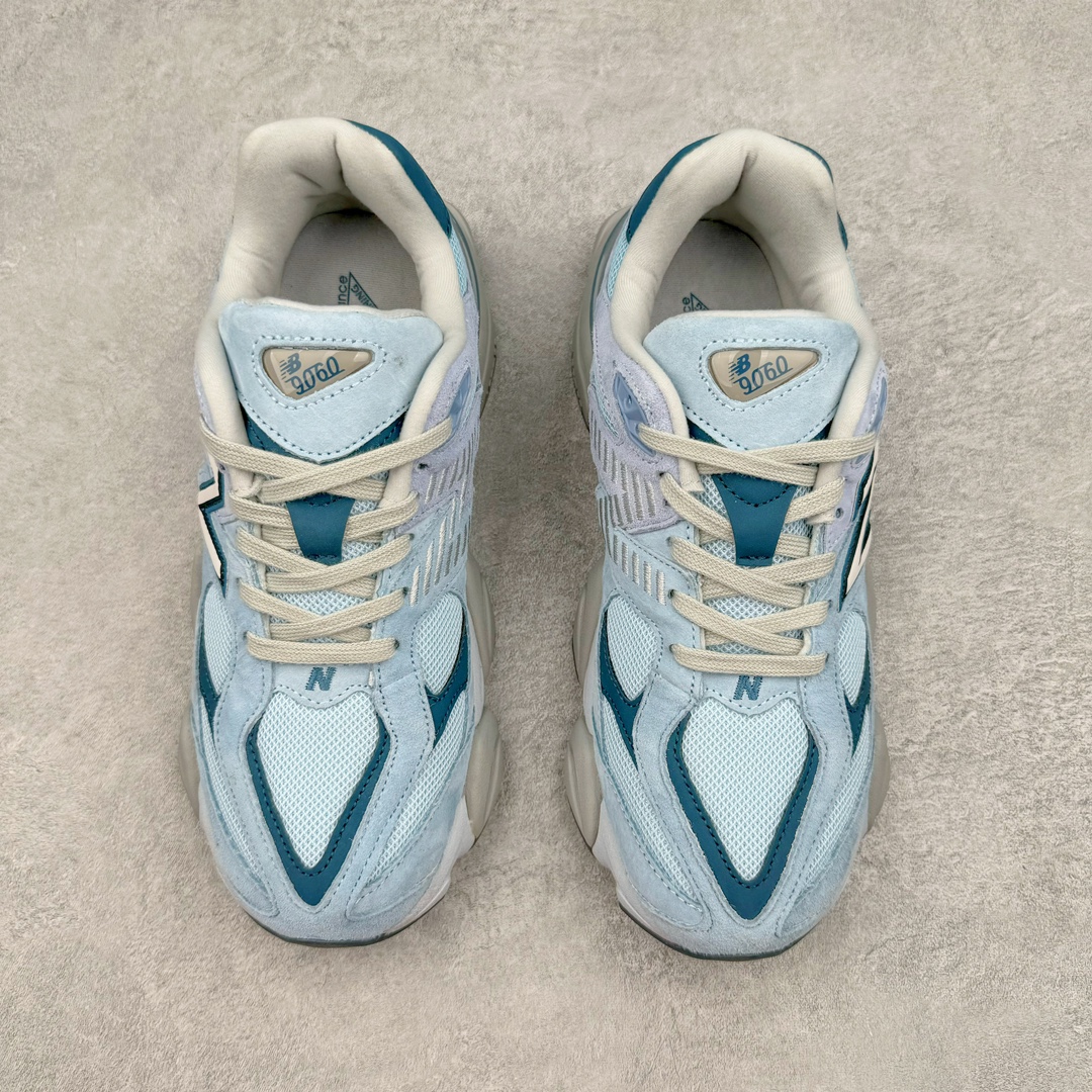图片[2]-New Balance NB9060 复古运动鞋 新百伦又带来了新鞋型 并且是与芝加哥街头品牌 Joe Freshgoods 的联名款 鞋身主体采用了类似 990 系列的设计风格 与传统复古慢跑鞋区别不大 最大的变化就是鞋底部分 在传统设计的中底外层 增加了多个分区的模块 圆润的线条设计与我们熟悉的 New Balance 风格截然不同 但与同样充满弧形线条的鞋面搭配 看起来毫无违和感 尺码：36-45-选品中心