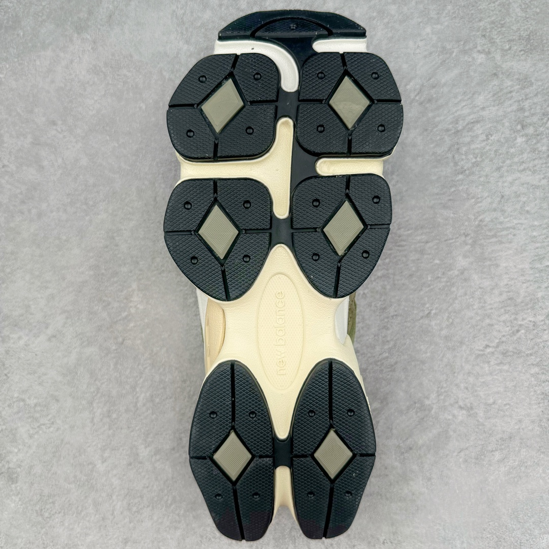 图片[9]-New Balance NB9060 复古运动鞋 新百伦又带来了新鞋型 并且是与芝加哥街头品牌 Joe Freshgoods 的联名款 鞋身主体采用了类似 990 系列的设计风格 与传统复古慢跑鞋区别不大 最大的变化就是鞋底部分 在传统设计的中底外层 增加了多个分区的模块 圆润的线条设计与我们熟悉的 New Balance 风格截然不同 但与同样充满弧形线条的鞋面搭配 看起来毫无违和感 尺码：36-45-选品中心