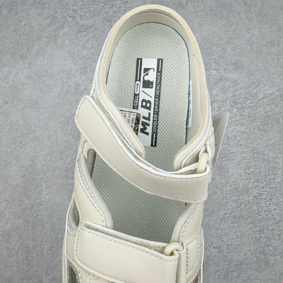 图片[5]-MLB Sandal Chunky Mask 纽约洋基队百搭时尚运动凉鞋 MLB是韩国F&F旗下潮流服装品牌 拥有150年历史的经典传统 是街头文化和国际生活方式的领导者 MLB拥有包括男装、女装、童装、配饰在内的全品类服饰 提供覆盖各性别、各年龄层、From Head to Toe的穿搭装备 其产品结合了韩国的时尚造型与质感 展现了运动服饰也可以兼具时尚潮流的风格 在产品设计上 MLB不仅融合了美国职业棒球大联盟的各当家球队 更结合了棒球运动中的各个元素 复古风范自信控场 复古鞋型率先勾描独特的自我态度 在经典线条与时尚元素的精彩交织下刷新街头复古运动风潮 质感十足兼备卓越的舒适透气性能迎合夏日追求的自在脚感。尺码：36 36.5 37.5 38 38.5 39 40 40.5 41 42 42.5 43 44 45-选品中心