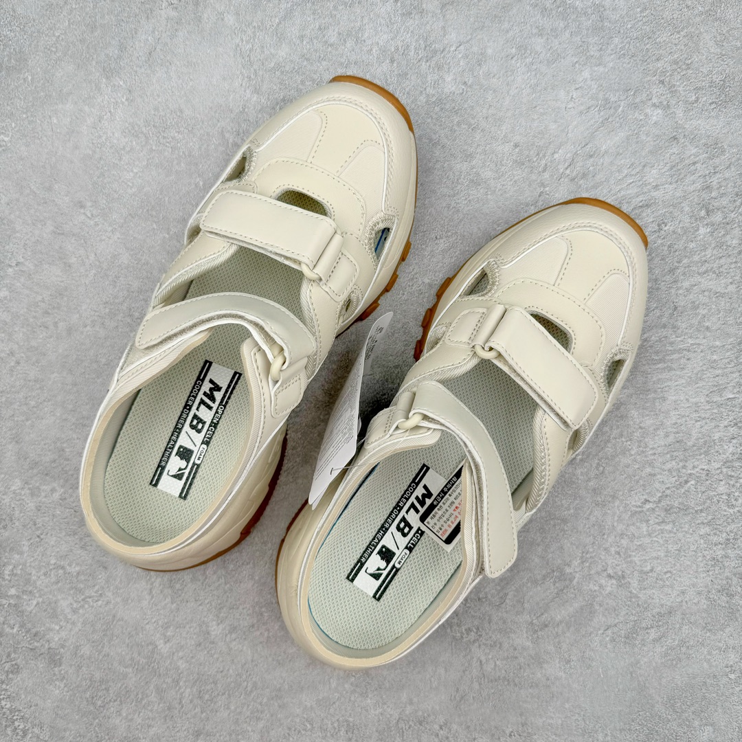 图片[3]-MLB Sandal Chunky Mask 纽约洋基队百搭时尚运动凉鞋 MLB是韩国F&F旗下潮流服装品牌 拥有150年历史的经典传统 是街头文化和国际生活方式的领导者 MLB拥有包括男装、女装、童装、配饰在内的全品类服饰 提供覆盖各性别、各年龄层、From Head to Toe的穿搭装备 其产品结合了韩国的时尚造型与质感 展现了运动服饰也可以兼具时尚潮流的风格 在产品设计上 MLB不仅融合了美国职业棒球大联盟的各当家球队 更结合了棒球运动中的各个元素 复古风范自信控场 复古鞋型率先勾描独特的自我态度 在经典线条与时尚元素的精彩交织下刷新街头复古运动风潮 质感十足兼备卓越的舒适透气性能迎合夏日追求的自在脚感。尺码：36 36.5 37.5 38 38.5 39 40 40.5 41 42 42.5 43 44 45-选品中心