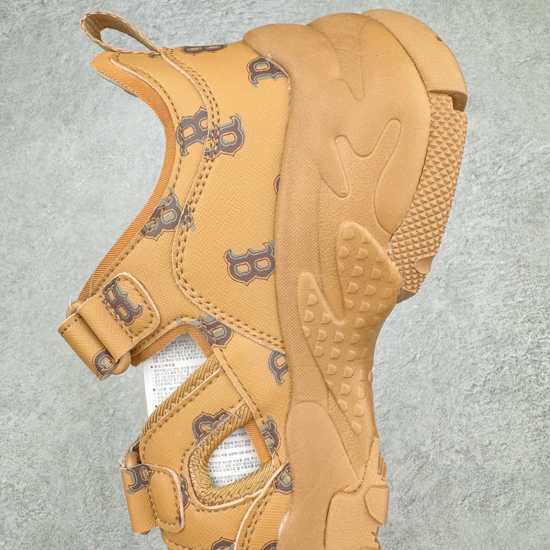 图片[7]-MLB Sandal Chunky Mask 纽约洋基队百搭时尚运动凉鞋 MLB是韩国F&F旗下潮流服装品牌 拥有150年历史的经典传统 是街头文化和国际生活方式的领导者 MLB拥有包括男装、女装、童装、配饰在内的全品类服饰 提供覆盖各性别、各年龄层、From Head to Toe的穿搭装备 其产品结合了韩国的时尚造型与质感 展现了运动服饰也可以兼具时尚潮流的风格 在产品设计上 MLB不仅融合了美国职业棒球大联盟的各当家球队 更结合了棒球运动中的各个元素 复古风范自信控场 复古鞋型率先勾描独特的自我态度 在经典线条与时尚元素的精彩交织下刷新街头复古运动风潮 质感十足兼备卓越的舒适透气性能迎合夏日追求的自在脚感。尺码：36 36.5 37.5 38 38.5 39 40 40.5 41 42 42.5 43 44 45-选品中心