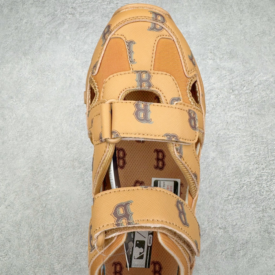 图片[4]-MLB Sandal Chunky Mask 纽约洋基队百搭时尚运动凉鞋 MLB是韩国F&F旗下潮流服装品牌 拥有150年历史的经典传统 是街头文化和国际生活方式的领导者 MLB拥有包括男装、女装、童装、配饰在内的全品类服饰 提供覆盖各性别、各年龄层、From Head to Toe的穿搭装备 其产品结合了韩国的时尚造型与质感 展现了运动服饰也可以兼具时尚潮流的风格 在产品设计上 MLB不仅融合了美国职业棒球大联盟的各当家球队 更结合了棒球运动中的各个元素 复古风范自信控场 复古鞋型率先勾描独特的自我态度 在经典线条与时尚元素的精彩交织下刷新街头复古运动风潮 质感十足兼备卓越的舒适透气性能迎合夏日追求的自在脚感。尺码：36 36.5 37.5 38 38.5 39 40 40.5 41 42 42.5 43 44 45-选品中心