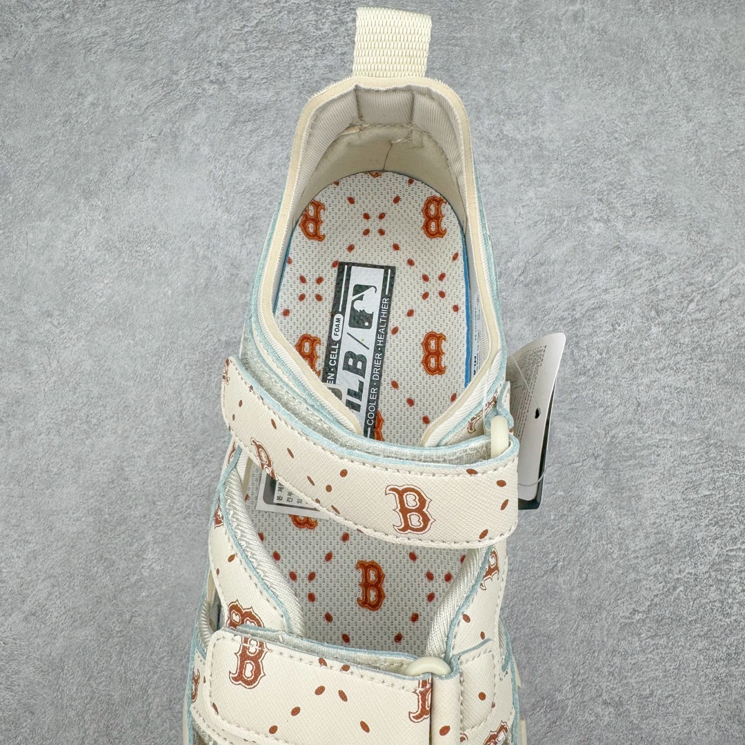 图片[5]-MLB Sandal Chunky Mask 纽约洋基队百搭时尚运动凉鞋 MLB是韩国F&F旗下潮流服装品牌 拥有150年历史的经典传统 是街头文化和国际生活方式的领导者 MLB拥有包括男装、女装、童装、配饰在内的全品类服饰 提供覆盖各性别、各年龄层、From Head to Toe的穿搭装备 其产品结合了韩国的时尚造型与质感 展现了运动服饰也可以兼具时尚潮流的风格 在产品设计上 MLB不仅融合了美国职业棒球大联盟的各当家球队 更结合了棒球运动中的各个元素 复古风范自信控场 复古鞋型率先勾描独特的自我态度 在经典线条与时尚元素的精彩交织下刷新街头复古运动风潮 质感十足兼备卓越的舒适透气性能迎合夏日追求的自在脚感。尺码：36 36.5 37.5 38 38.5 39 40 40.5 41 42 42.5 43 44 45-选品中心