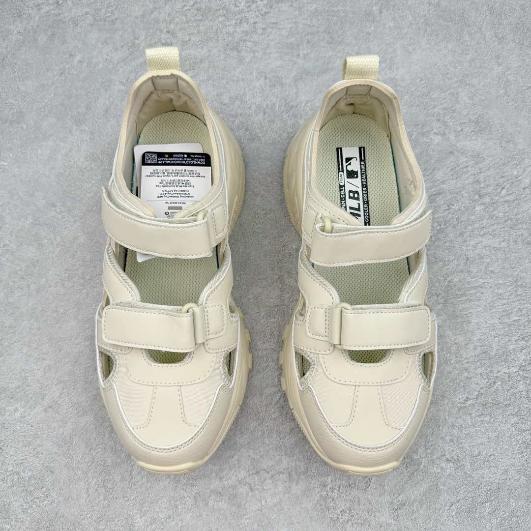 图片[2]-MLB Sandal Chunky Mask 纽约洋基队百搭时尚运动凉鞋 MLB是韩国F&F旗下潮流服装品牌 拥有150年历史的经典传统 是街头文化和国际生活方式的领导者 MLB拥有包括男装、女装、童装、配饰在内的全品类服饰 提供覆盖各性别、各年龄层、From Head to Toe的穿搭装备 其产品结合了韩国的时尚造型与质感 展现了运动服饰也可以兼具时尚潮流的风格 在产品设计上 MLB不仅融合了美国职业棒球大联盟的各当家球队 更结合了棒球运动中的各个元素 复古风范自信控场 复古鞋型率先勾描独特的自我态度 在经典线条与时尚元素的精彩交织下刷新街头复古运动风潮 质感十足兼备卓越的舒适透气性能迎合夏日追求的自在脚感。尺码：36 36.5 37.5 38 38.5 39 40 40.5 41 42 42.5 43 44 45-选品中心