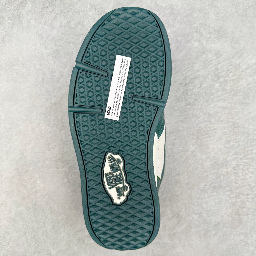 图片[8]-Vans Rowley XLT 系列 范斯官方 减震耐磨复古滑板鞋 Vans 不断坚持延续滑板文化。本次系列以 Rowley XLT 为设计载体，深挖复古元素，推出 Vans Rowley XLT 系列，向滑板文化的致敬。鞋款在设计上，融合了品牌的标志性风格和滑板属性，在为滑板爱好者提供了更加舒适、稳定的滑行体验的同时，也呈现出独特的风格。 尺码：35-45（36.5 38.5 40.5 42.5）正常码-选品中心