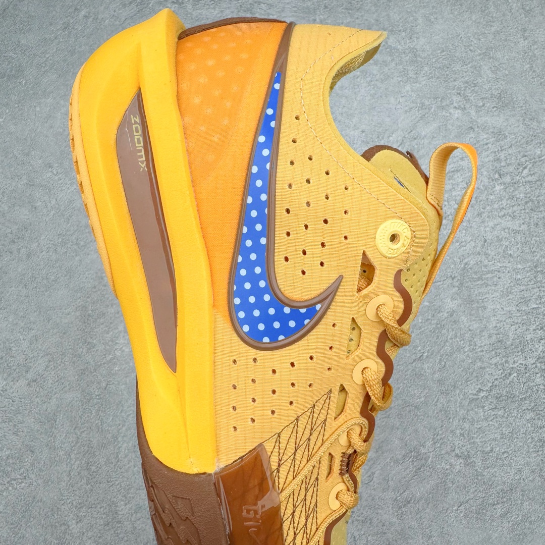 图片[6]-＃TG NK G.T. Cut 3 EP GT3代实战篮球鞋 DV2913-102 该鞋款采用出众回弹设计 为切入、转向和移步篮筐提供出色的能量回馈 回弹性能带来弹力充沛的迈步体验 助你爆发疾速 全掌型 ZoomX 泡绵 缔造弹力出众的轻盈迈步体验 助你在比赛升温时能够急速快攻 驰骋全场 鞋面绳线与鞋带相结合 有助稳固前足 后跟搭配加垫鞋口 为脚踝营造舒适稳固感受 全掌型 ZoomX 泡绵 能够带来出众的能量回馈 前足外侧采用精巧塑料覆面 在瞬间爆发时提供稳固脚感 尺码：39 40 40.5 41 42 42.5 43 44 44.5 45 46-选品中心