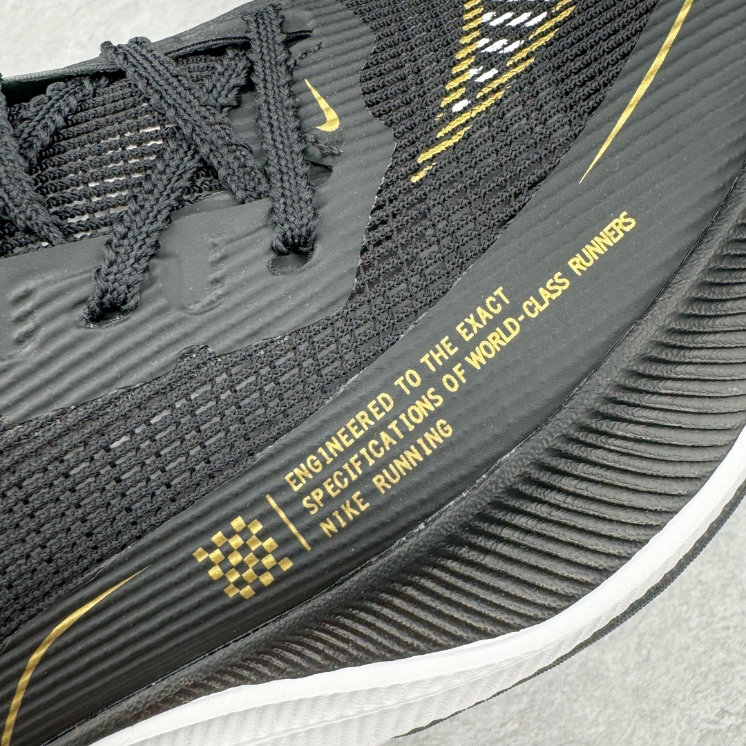 图片[14]-＃纯原 NK ZoomX Vaporfly Next% 马拉松二代跑鞋 内置碳板 鞋面使用了全新 Vaporweave 科技 这种类似蝉翼的材质相比 Flyknit 更加轻薄透气 非对称的鞋带系统和泡棉护垫的加入令舒适度更高 鞋头辅以超大的 Swoosh 点缀 再配上流线型外观设计 时尚感十足 尺码：36 36.5 37.5 38 38.5 39 40 40.5 41 42 42.5 43 44 44.5 45-选品中心