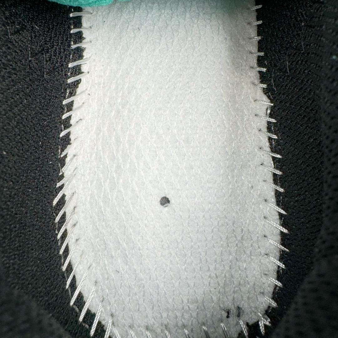 图片[17]-爆火女神显高显腿长款 Korea韩国限定 NY美国榄球洋基队x MLB Chukky Classic 经典老爹风轻量增高厚底百搭休闲运动慢跑鞋“NY大标印花”原楦原纸版数据开发#采用优质轻量克重纤维移膜皮革及透气网面鞋面材质#全新独立4cm厘米外增高轻质发泡大底 尺码：35 36 36.5 37.5 38 38.5 39 40 40.5 41 42 42.5 43 44-选品中心