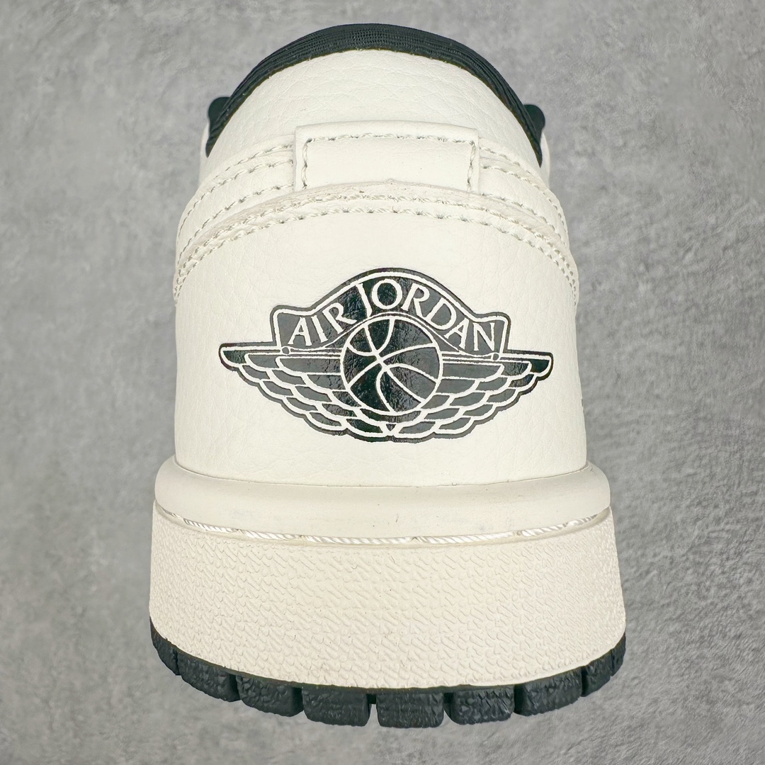 图片[8]-Air Jordan AJ1 Low 低帮系列定制配色 WG8850-006 原厂内置气垫魔块 A模大底 头层小牛皮 鞋舌AJ原厂专用牛津布+AJ专用反口珍珠布+原厂无杂质高弹内里海棉+特殊封边弹力鞋带 尺码：36 36.5 37.5 38 38.5 39 40 40.5 41 42 42.5 43 44 44.5 45 46-选品中心