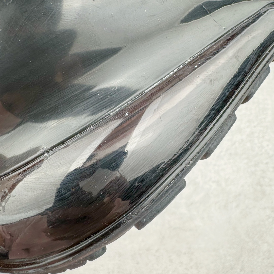 图片[11]-＃福利特价 NK React Air Max 270 混合科技后掌半气垫慢跑鞋 设计灵感源自两款搭载大型AIR缓震配置的经典鞋款 该鞋款后跟增加NK大型AIR气垫缔造柔软脚感 兼具非凡优质外观和出色穿着体验 性能出众的一双跑步鞋 时尚的一体鞋面高频搭配编织条纹 动感且活力满满 性能也非常强悍 尺码：36 36.5 37.5 38 38.5 39 40 40.5 41 42 42.5 43 44 44.5 45-选品中心