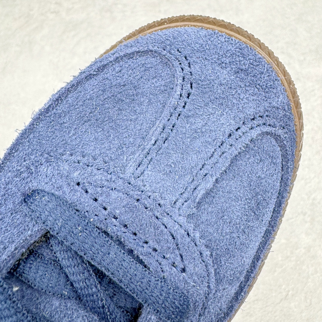 图片[14]-＃S2纯原 AD Originals Handball SPZL 手球运动员系列百搭休闲运动板鞋 深蓝 BD7633 口碑大厂出品 品控大底版型不断改良更新 原厂皮料 原装过验内外标加持 全套原纸板楦头开发 确保原汁原味 完美呈现桑巴版型 一比一鞋头弧度高度鞋身弧度 数据细节工艺流程均保持一致 这款来自阿迪达斯的这款HANDBALL SPZL前身是一双手球运动鞋 这一次拿来复刻 所以鞋面的主要色彩选用了黑色 鞋面外侧除了Spezial字母之外还有三叶草标志 Handball SPZL作为复古手球训练鞋与作为室内足球鞋的Samba有着异曲同工之处 但是质感更为出众的鞋身以及丰富的配色选择比起Samba来讲可以说是更胜一筹了 尺码：36 36⅔ 37⅓ 38 38⅔ 39⅓ 40 40⅔ 41⅓ 42 42⅔ 43⅓ 44 45-选品中心