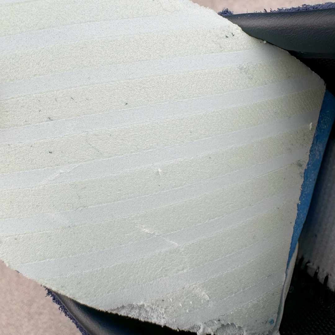 图片[17]-＃S2纯原 AD Originals Handball SPZL 手球运动员系列百搭休闲运动板鞋 深蓝 BD7633 口碑大厂出品 品控大底版型不断改良更新 原厂皮料 原装过验内外标加持 全套原纸板楦头开发 确保原汁原味 完美呈现桑巴版型 一比一鞋头弧度高度鞋身弧度 数据细节工艺流程均保持一致 这款来自阿迪达斯的这款HANDBALL SPZL前身是一双手球运动鞋 这一次拿来复刻 所以鞋面的主要色彩选用了黑色 鞋面外侧除了Spezial字母之外还有三叶草标志 Handball SPZL作为复古手球训练鞋与作为室内足球鞋的Samba有着异曲同工之处 但是质感更为出众的鞋身以及丰富的配色选择比起Samba来讲可以说是更胜一筹了 尺码：36 36⅔ 37⅓ 38 38⅔ 39⅓ 40 40⅔ 41⅓ 42 42⅔ 43⅓ 44 45-选品中心