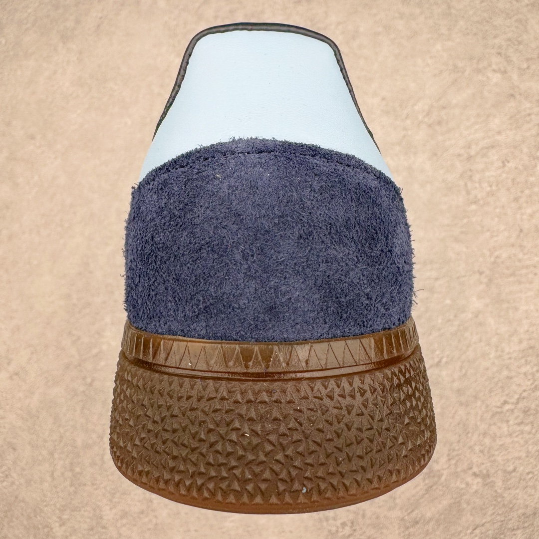 图片[8]-＃S2纯原 AD Originals Handball SPZL 手球运动员系列百搭休闲运动板鞋 深蓝 BD7633 口碑大厂出品 品控大底版型不断改良更新 原厂皮料 原装过验内外标加持 全套原纸板楦头开发 确保原汁原味 完美呈现桑巴版型 一比一鞋头弧度高度鞋身弧度 数据细节工艺流程均保持一致 这款来自阿迪达斯的这款HANDBALL SPZL前身是一双手球运动鞋 这一次拿来复刻 所以鞋面的主要色彩选用了黑色 鞋面外侧除了Spezial字母之外还有三叶草标志 Handball SPZL作为复古手球训练鞋与作为室内足球鞋的Samba有着异曲同工之处 但是质感更为出众的鞋身以及丰富的配色选择比起Samba来讲可以说是更胜一筹了 尺码：36 36⅔ 37⅓ 38 38⅔ 39⅓ 40 40⅔ 41⅓ 42 42⅔ 43⅓ 44 45-选品中心