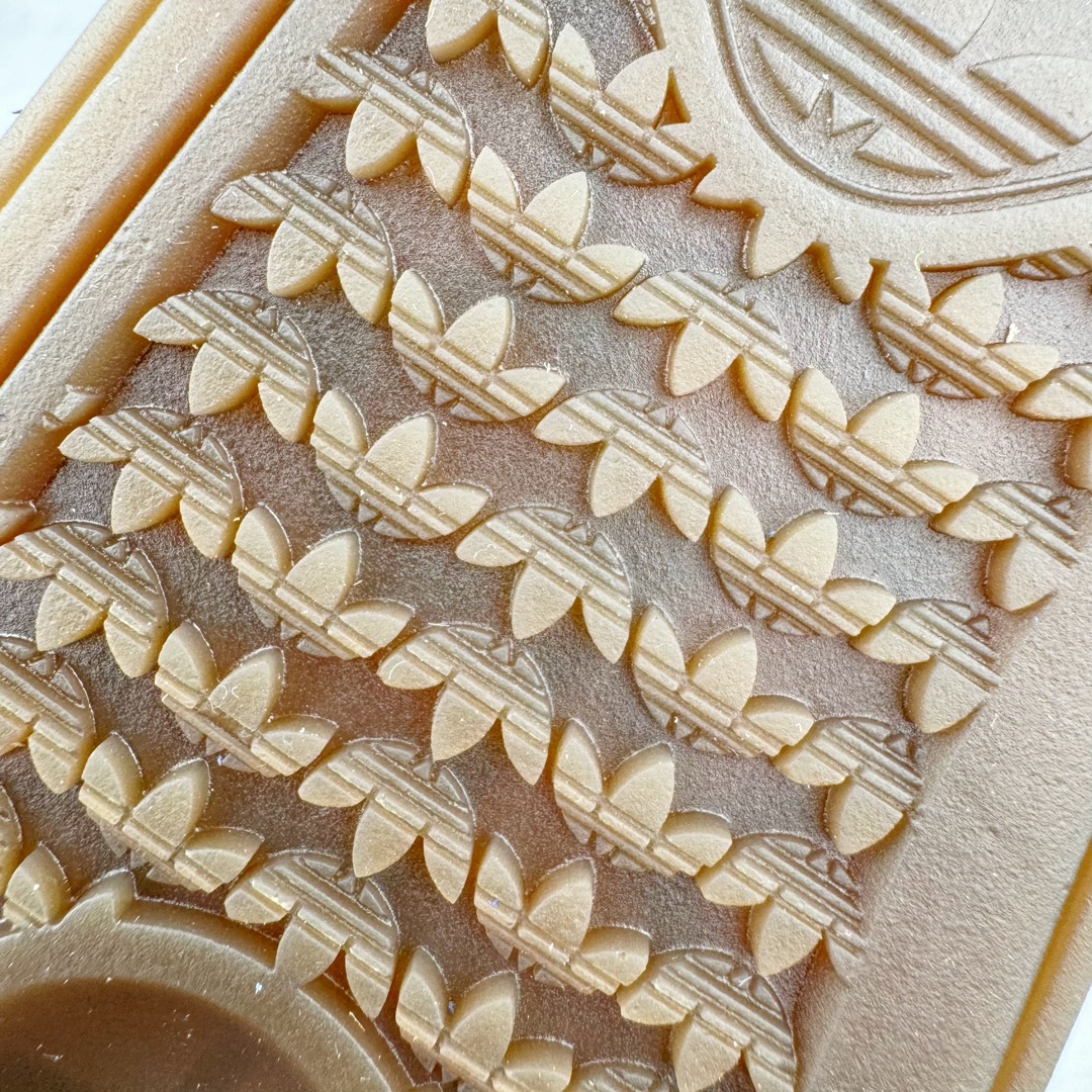 图片[15]-＃S2纯原 AD Originals Handball SPZL 手球运动员系列百搭休闲运动板鞋 深蓝 BD7633 口碑大厂出品 品控大底版型不断改良更新 原厂皮料 原装过验内外标加持 全套原纸板楦头开发 确保原汁原味 完美呈现桑巴版型 一比一鞋头弧度高度鞋身弧度 数据细节工艺流程均保持一致 这款来自阿迪达斯的这款HANDBALL SPZL前身是一双手球运动鞋 这一次拿来复刻 所以鞋面的主要色彩选用了黑色 鞋面外侧除了Spezial字母之外还有三叶草标志 Handball SPZL作为复古手球训练鞋与作为室内足球鞋的Samba有着异曲同工之处 但是质感更为出众的鞋身以及丰富的配色选择比起Samba来讲可以说是更胜一筹了 尺码：36 36⅔ 37⅓ 38 38⅔ 39⅓ 40 40⅔ 41⅓ 42 42⅔ 43⅓ 44 45-选品中心