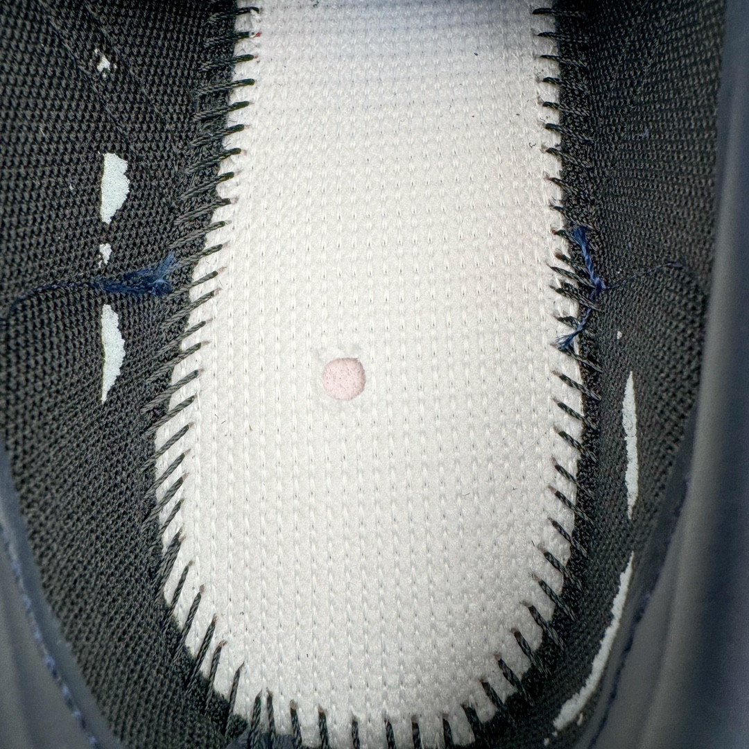 图片[18]-＃S2纯原 AD Originals Handball SPZL 手球运动员系列百搭休闲运动板鞋 深蓝 BD7633 口碑大厂出品 品控大底版型不断改良更新 原厂皮料 原装过验内外标加持 全套原纸板楦头开发 确保原汁原味 完美呈现桑巴版型 一比一鞋头弧度高度鞋身弧度 数据细节工艺流程均保持一致 这款来自阿迪达斯的这款HANDBALL SPZL前身是一双手球运动鞋 这一次拿来复刻 所以鞋面的主要色彩选用了黑色 鞋面外侧除了Spezial字母之外还有三叶草标志 Handball SPZL作为复古手球训练鞋与作为室内足球鞋的Samba有着异曲同工之处 但是质感更为出众的鞋身以及丰富的配色选择比起Samba来讲可以说是更胜一筹了 尺码：36 36⅔ 37⅓ 38 38⅔ 39⅓ 40 40⅔ 41⅓ 42 42⅔ 43⅓ 44 45-选品中心