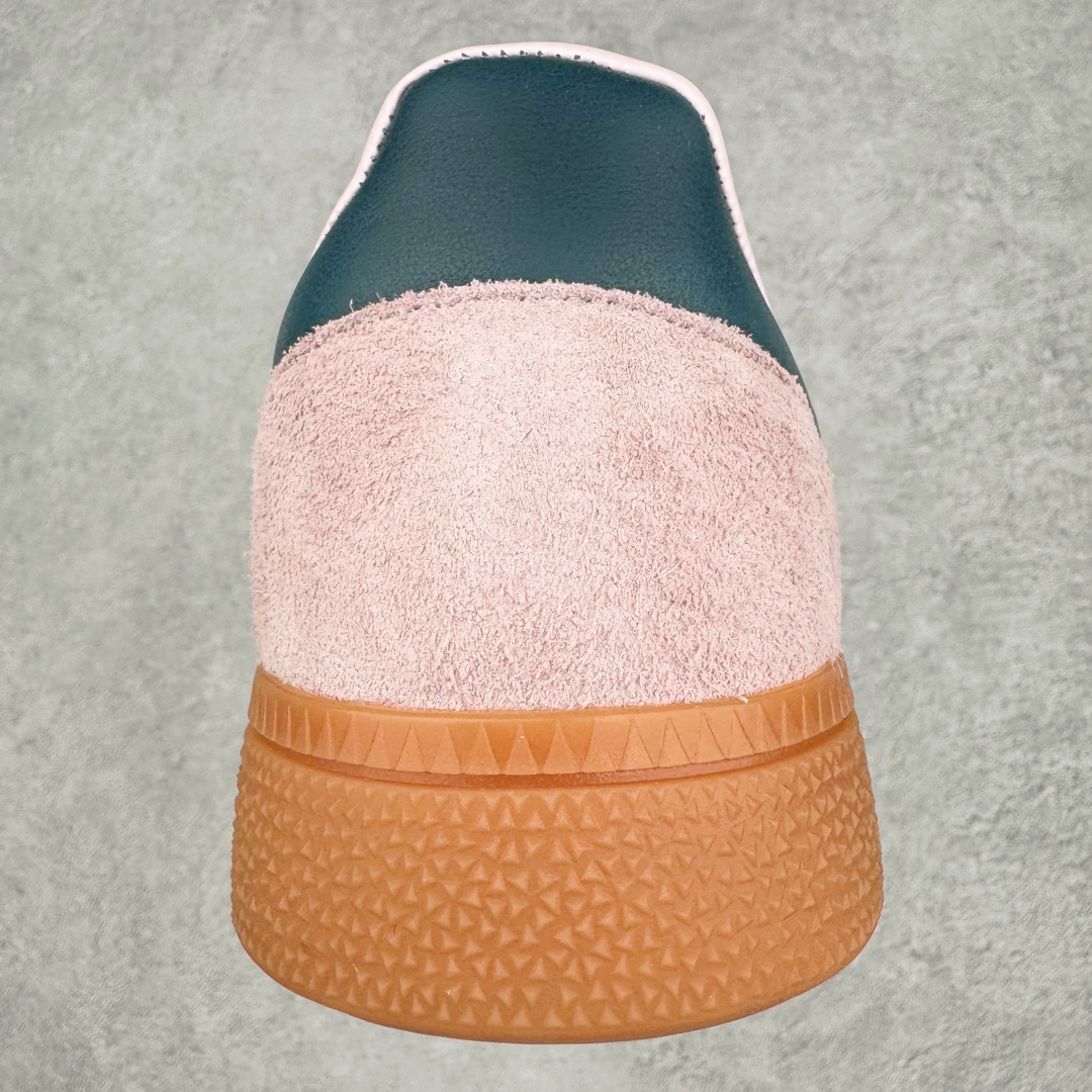 图片[8]-＃S2纯原 AD Originals Handball SPZL 手球运动员系列百搭休闲运动板鞋 粉黑 IF6561 口碑大厂出品 品控大底版型不断改良更新 原厂皮料 原装过验内外标加持 全套原纸板楦头开发 确保原汁原味 完美呈现桑巴版型 一比一鞋头弧度高度鞋身弧度 数据细节工艺流程均保持一致 这款来自阿迪达斯的这款HANDBALL SPZL前身是一双手球运动鞋 这一次拿来复刻 所以鞋面的主要色彩选用了黑色 鞋面外侧除了Spezial字母之外还有三叶草标志 Handball SPZL作为复古手球训练鞋与作为室内足球鞋的Samba有着异曲同工之处 但是质感更为出众的鞋身以及丰富的配色选择比起Samba来讲可以说是更胜一筹了 尺码：36 36⅔ 37⅓ 38 38⅔ 39⅓ 40 40⅔ 41⅓ 42 42⅔ 43⅓ 44 45-选品中心