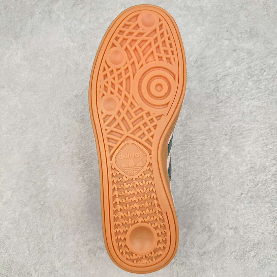 图片[9]-＃S2纯原 AD Originals Handball SPZL 手球运动员系列百搭休闲运动板鞋 粉黑 IF6561 口碑大厂出品 品控大底版型不断改良更新 原厂皮料 原装过验内外标加持 全套原纸板楦头开发 确保原汁原味 完美呈现桑巴版型 一比一鞋头弧度高度鞋身弧度 数据细节工艺流程均保持一致 这款来自阿迪达斯的这款HANDBALL SPZL前身是一双手球运动鞋 这一次拿来复刻 所以鞋面的主要色彩选用了黑色 鞋面外侧除了Spezial字母之外还有三叶草标志 Handball SPZL作为复古手球训练鞋与作为室内足球鞋的Samba有着异曲同工之处 但是质感更为出众的鞋身以及丰富的配色选择比起Samba来讲可以说是更胜一筹了 尺码：36 36⅔ 37⅓ 38 38⅔ 39⅓ 40 40⅔ 41⅓ 42 42⅔ 43⅓ 44 45-选品中心