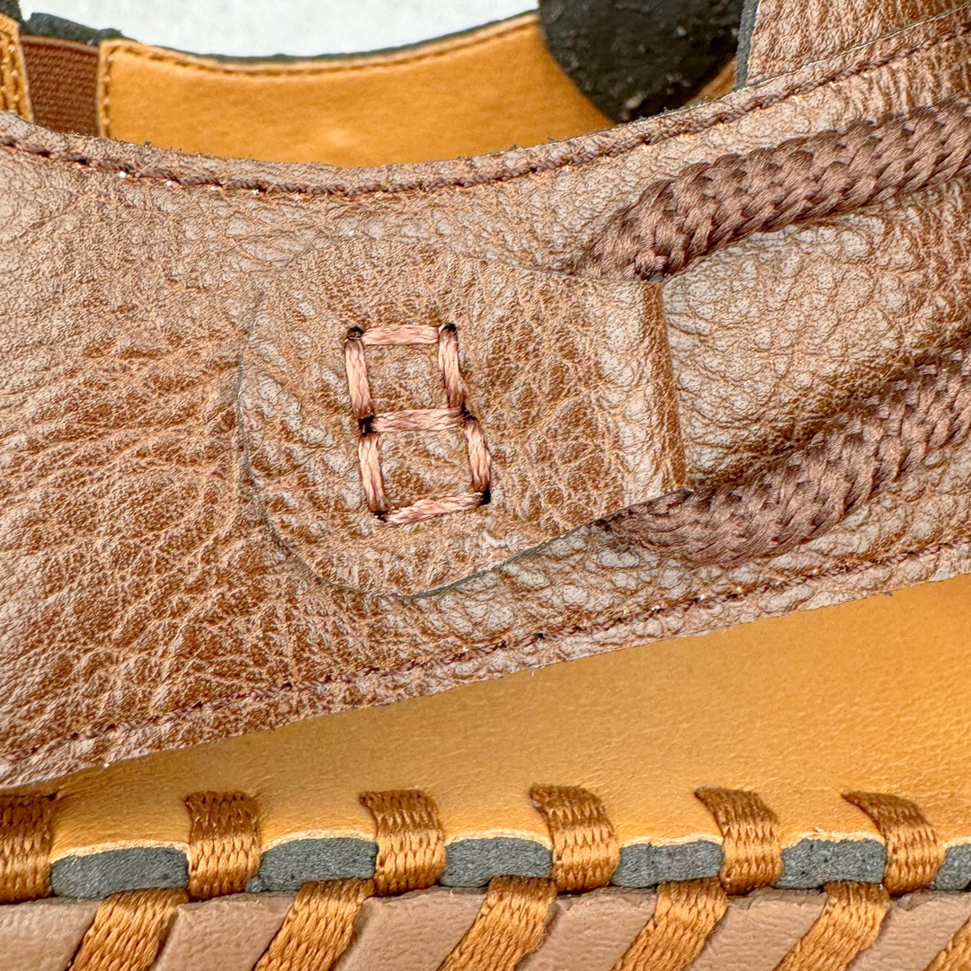 图片[13]-Prada普拉达2024最新春夏锯齿罗马超轻厚底橡胶凉鞋 复古时髦前卫鞋底搭配橡胶鞋面，让整双鞋轻便舒适 鲜艳色彩 满足不同风格时髦人士的多种选择 标志性金属三角标搭配古沙滩凉鞋造型 每一个设计元素都踩在时髦点上 尺码：38-44-选品中心