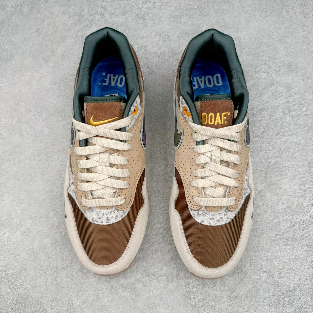 图片[2]-＃K版纯原 Division Street x Nike Air Max 1 初代复古气垫慢跑鞋 DS联名 HQ2640-200 以鞋圈知名度贼高的 Oregon Ducks 为设计主题 在经典的 Air Max 1 框架上 设计师直接在材质方面疯狂堆料 配合上多种多样的花纹 属于俄勒冈鸭的味道 简直快要从屏幕溢出来了 超高设计规格带来的 当然就是超高的辨识度 穿上街就是标准的视线减速带 尺码：36 36.5 37.5 38 38.5 39 40 40.5 41 42 42.5 43 44 44.5 45 46 47.5-选品中心