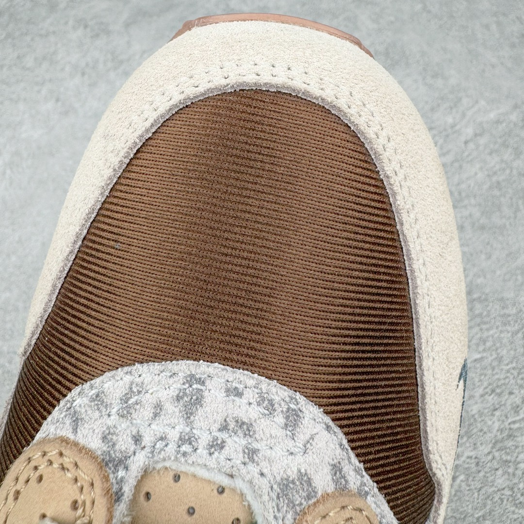 图片[15]-＃K版纯原 Division Street x Nike Air Max 1 初代复古气垫慢跑鞋 DS联名 HQ2640-200 以鞋圈知名度贼高的 Oregon Ducks 为设计主题 在经典的 Air Max 1 框架上 设计师直接在材质方面疯狂堆料 配合上多种多样的花纹 属于俄勒冈鸭的味道 简直快要从屏幕溢出来了 超高设计规格带来的 当然就是超高的辨识度 穿上街就是标准的视线减速带 尺码：36 36.5 37.5 38 38.5 39 40 40.5 41 42 42.5 43 44 44.5 45 46 47.5-选品中心