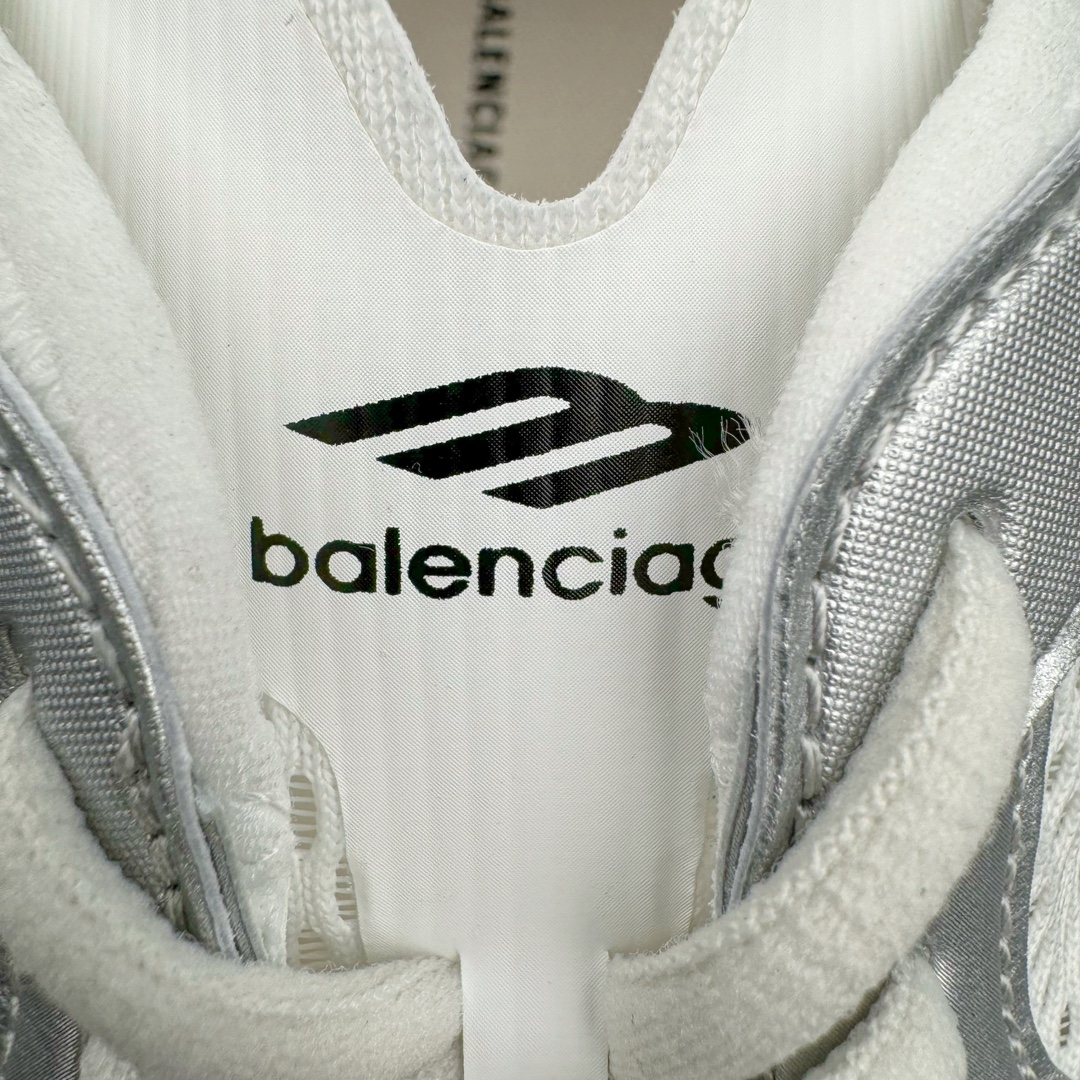 图片[12]-＃VG零售版 BALENCIAGA CIRCUIT 巴黎世家圆头系带LOGO印花低帮老爹鞋 全套原纸板楦头开发 最原汁原味的灵魂版型 全鞋荧光划线卡点 胶水把控整洁度追求极致完美 每一双都是工艺品 多重QC质检 超越公司货的品控标准 实实在在的免检产品 原盒原配 正确字体电绣 粗细、位置、大小正确 侧边TPU 透气孔匹配意产原版 正确分离大底 TPU软底 原版一致大底LOGO 立体感十足 原厂皮料水洗做旧 采购原厂网纱 偏大一码 尺码：35 36 37 38 39 40 41 42 43 44 45 46-选品中心