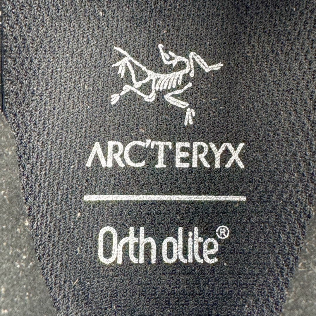 图片[21]-＃GD广顶 Arcteryx Arakys Approach 始祖鸟系列长距离越野登山徒步户外防水多功能运动跑鞋 独家原底面配置 全套原厂生产指令 内外盒标包装纸鞋带配件均同步公司 公司一样的东西 放心开冲 外贸 零售 裸鞋 渠道货 随意操作 承诺半个月内开胶直接换新 尺码：39.5 40 40.5 41 42 42.5 43 44 44.5 45-选品中心