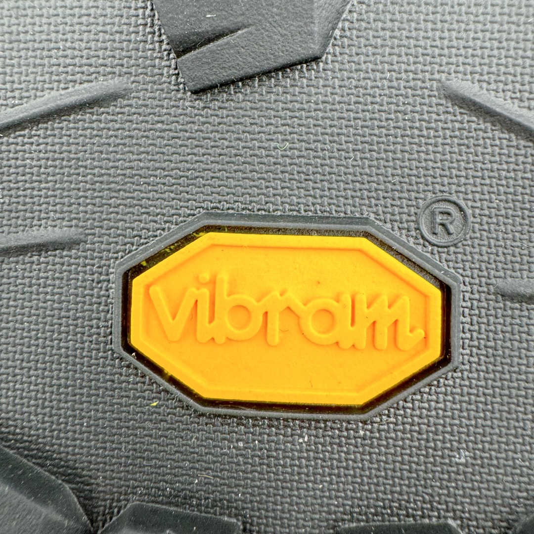 图片[20]-＃GD广顶 Arcteryx Aerios AURA Mid 始祖鸟系列长距离越野登山徒步户外防水多功能运动跑鞋 独家原底面配置 全套原厂生产指令 内外盒标包装纸鞋带配件均同步公司 公司一样的东西 放心开冲 外贸 零售 裸鞋 渠道货 随意操作 承诺半个月内开胶直接换新 尺码：39.5 40 40.5 41 42 42.5 43 44 44.5 45-选品中心