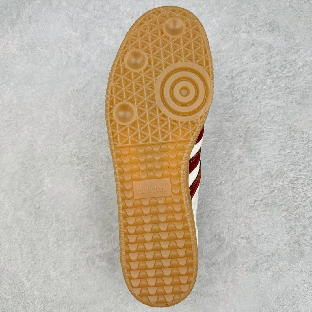图片[9]-＃S2纯原 Wales Bonner x AD Originals Samba Classic 桑巴舞系列绅士德训足球风百搭低帮休闲运动板鞋 马毛白酒红 IE0586 目前市面最强版本 正确细节皮料 伦敦时装品牌 Wales Bonner 携手Originals 打造 2022 最新春夏联名系列。本次为双方的第四度合作，灵感汲取了设计师 Grace Wales Bonner 对于 70、80 年代 Burkina Faso 音乐、摄影方面的研究，选择 Country 与 Samba 两双经典鞋款进行打造。随着 SAMBA 热风的不断席卷，不少品牌与 adidas Originals 的例行合作款式也逐渐受人关注。目前已经曝光两款全新合作鞋款的 Wales Bonner 如今再度曝光一款全新配色 SAMBA 联名。此次合作款式主打亮银反光配色，丝线编织三道杠以及加长鞋舌设计，想必穿着起来回头率也是不低！尺码：35⅔ 36 36⅔ 37⅓ 38 38⅔ 39⅓ 40 40⅔ 41⅓ 42 42⅔ 43⅓ 44 44⅔ 45-选品中心