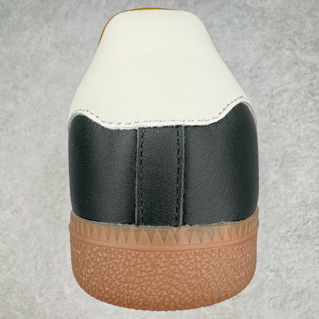 图片[8]-＃S2纯原 JJJJound x AD Originals Samba Classic\\\”Studded Pack Black\\\”桑巴舞系列绅士德训足球风百搭低帮休闲运动板鞋 联名黑白 ID8707 原装头层牛皮加持 正确烫金高频细节 原装纳米超迁皮料 独家私模橡胶大底 原盒原配 正确黑色中底布 过宽过胶 这款桑巴鞋展示了高质量的工艺 带有装饰的超锁缝制和无缝的手感 柔软、柔软的皮革造型和标志性的3条纹完成了精致的外观 正规合身鞋带 鞋面上有绒面鞋垫 橡胶鞋底 享受正畸套筒软感 自50年代首次亮相以来就一直在赢得粉丝的青睐尺码：36 36.5 37.5 38 38.5 39 40 40.5 41 42 42.5 43 44 44.5 45-选品中心