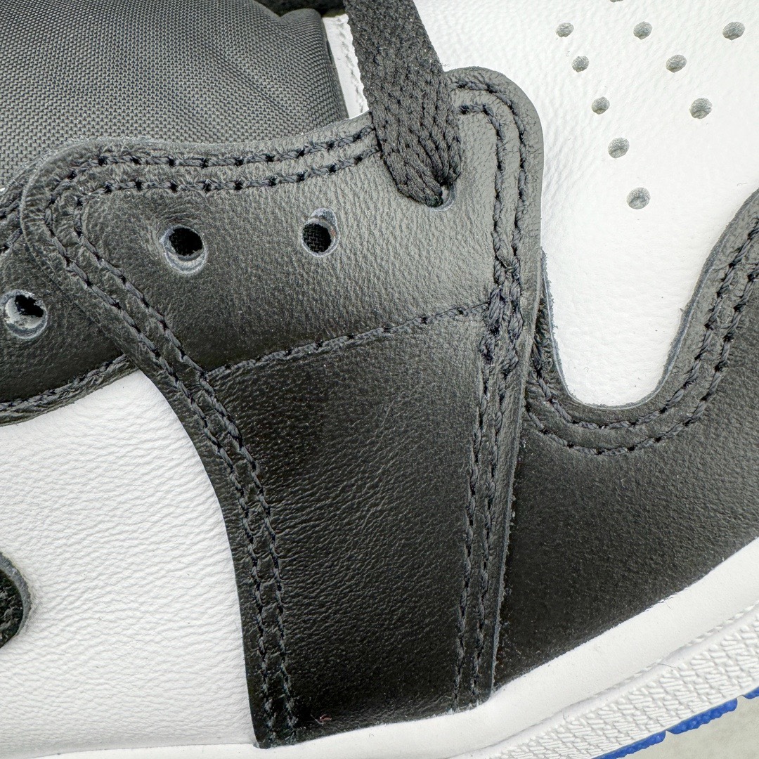 图片[13]-＃FK纯原 Fragment Design x Air Jordan AJ1 Retro High 藤原浩联名大闪电 716371-040 情怀单品 元年老鞋 圈内最强系列 高端零售特供批次 产品品控稳定性领先行业 各方面均可对飙L版 良心定价不杀猪 SZ原厂全套原楦原纸板冲刀磨具开发 原厂皮料加持 原厂港宝加持定型后跟R度完美 同源原厂电绣 飞翼针数密度立体效果一致 百分百一致原鞋 原厂拉帮工艺 针距密度一致 后跟弧度收口自然不对折 极致一眼正品既视感 进口玻璃冲刀皮料裁剪零毛边 全鞋电脑针车工艺 品控清洁度最高QC检验标准 免检产品 原厂订购鞋盒、鞋标、防尘纸、鞋撑、鞋带 追求极致的原厂味道 尺码：40 40.5 41 42 42.5 43 44 44.5 45 46 47.5-选品中心