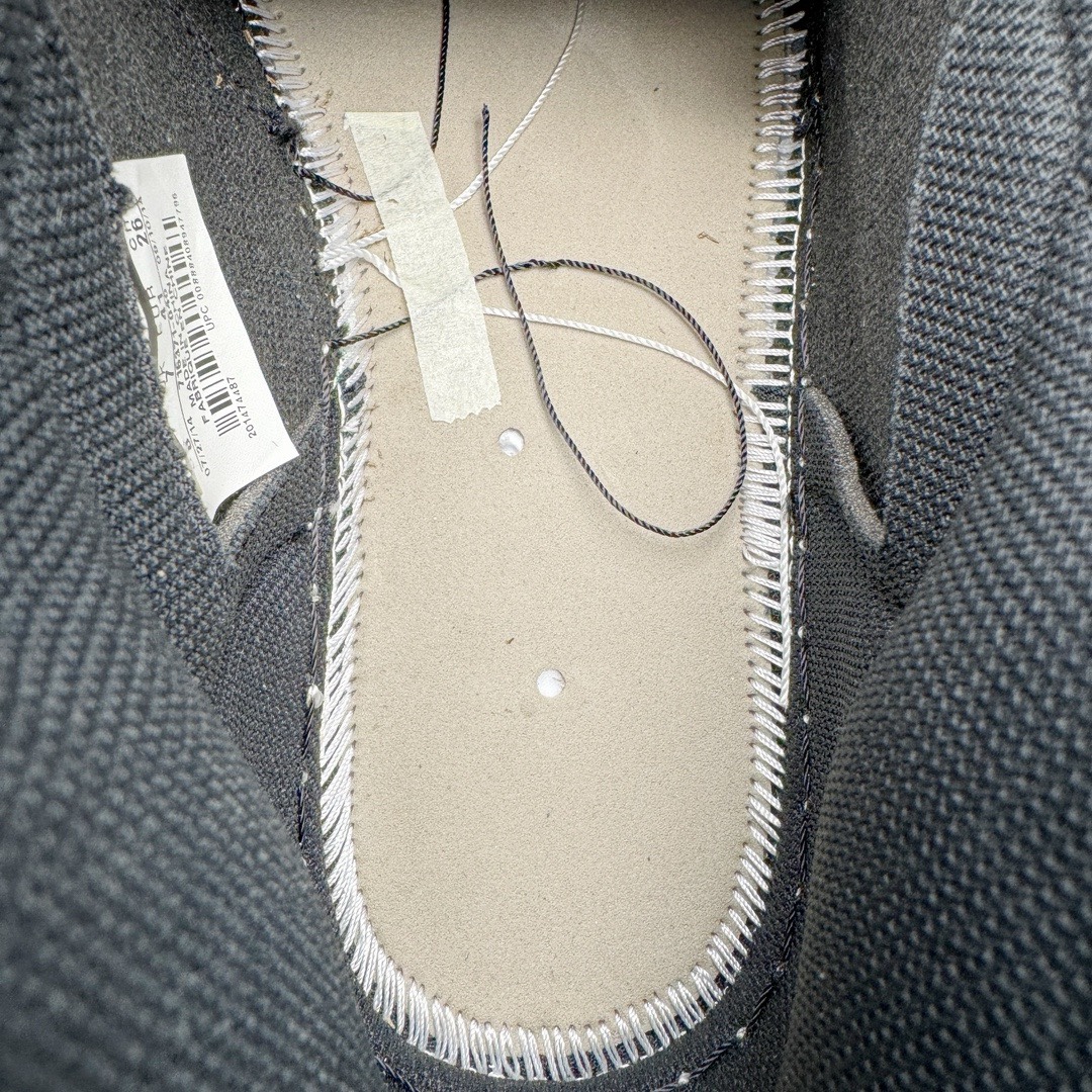 图片[17]-＃FK纯原 Fragment Design x Air Jordan AJ1 Retro High 藤原浩联名大闪电 716371-040 情怀单品 元年老鞋 圈内最强系列 高端零售特供批次 产品品控稳定性领先行业 各方面均可对飙L版 良心定价不杀猪 SZ原厂全套原楦原纸板冲刀磨具开发 原厂皮料加持 原厂港宝加持定型后跟R度完美 同源原厂电绣 飞翼针数密度立体效果一致 百分百一致原鞋 原厂拉帮工艺 针距密度一致 后跟弧度收口自然不对折 极致一眼正品既视感 进口玻璃冲刀皮料裁剪零毛边 全鞋电脑针车工艺 品控清洁度最高QC检验标准 免检产品 原厂订购鞋盒、鞋标、防尘纸、鞋撑、鞋带 追求极致的原厂味道 尺码：40 40.5 41 42 42.5 43 44 44.5 45 46 47.5-选品中心