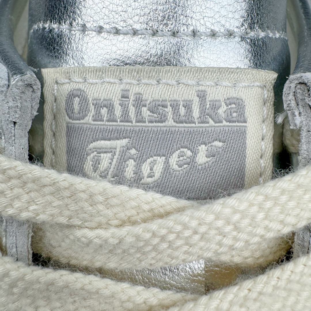 图片[16]-＃HK纯原 Asics Onitsuka Tiger MEXICO 66 亚瑟士鬼冢虎复古经典板鞋 市场最强版本 头层小羊皮加持 海外订单工厂出品 超成熟稳定的做工品控 原装全套纸板楦头开发 原汁原味 完美呈现版型 私模正确鞋底咬花纹路 一比一鞋头弧度高度鞋身弧度 绝不口嗨 细节品控鞋型随意秒杀市面 原档咬花纹路私模大底 一个单元有六个三角形 总体形拼接呈现花瓣状 官方四联吊牌 原装Ortholite轻量化鞋垫 原盒原配 质保卡 说明书 钢印防尘纸 纸板中底带钢印 乳胶组合鞋垫 支持全方位的对比专柜 产品从款式颜色造型上体现出追求舒适和细节的完美 鞋类更是推崇手工制作的严谨与完美 融舒适性与可穿性的设计风格 注重细节的完美和别致魅力 既保持稳重 又不失轻松的时尚感 尺码：36 37 37.5 38 39 39.5 40 40.5 41.5 42 42.5 43.5 44 45 46-选品中心