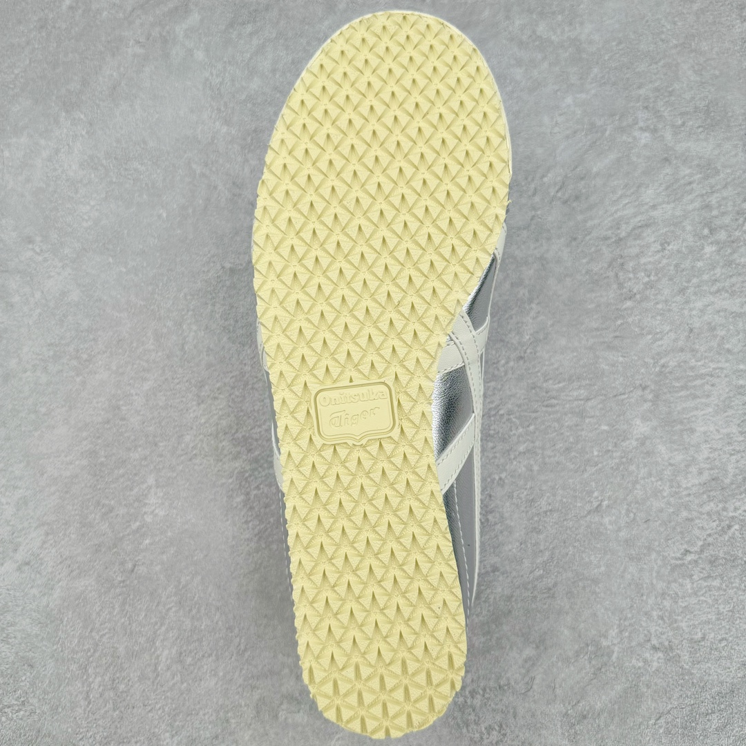 图片[9]-＃HK纯原 Asics Onitsuka Tiger MEXICO 66 亚瑟士鬼冢虎复古经典板鞋 市场最强版本 头层小羊皮加持 海外订单工厂出品 超成熟稳定的做工品控 原装全套纸板楦头开发 原汁原味 完美呈现版型 私模正确鞋底咬花纹路 一比一鞋头弧度高度鞋身弧度 绝不口嗨 细节品控鞋型随意秒杀市面 原档咬花纹路私模大底 一个单元有六个三角形 总体形拼接呈现花瓣状 官方四联吊牌 原装Ortholite轻量化鞋垫 原盒原配 质保卡 说明书 钢印防尘纸 纸板中底带钢印 乳胶组合鞋垫 支持全方位的对比专柜 产品从款式颜色造型上体现出追求舒适和细节的完美 鞋类更是推崇手工制作的严谨与完美 融舒适性与可穿性的设计风格 注重细节的完美和别致魅力 既保持稳重 又不失轻松的时尚感 尺码：36 37 37.5 38 39 39.5 40 40.5 41.5 42 42.5 43.5 44 45 46-选品中心