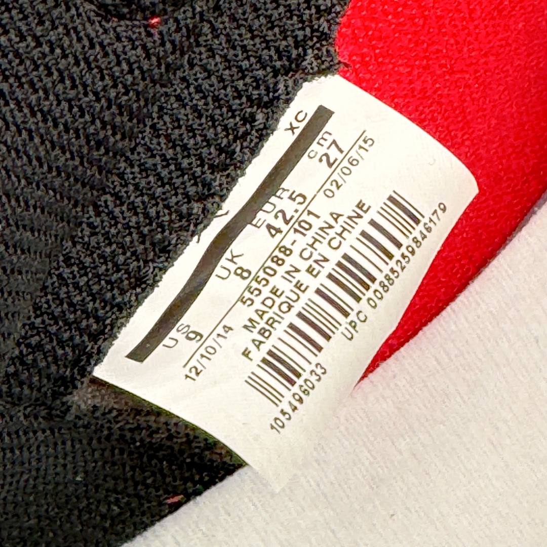图片[12]-＃Ljr特供 Air Jordan AJ1 Retro High 高帮芝加哥白红 555088-101 全新改良批次 圈内最强倒钩系列 恪守真诚 承诺混一赔十 高端零售裸鞋圈特供批次 SZ原厂全套原楦原纸板冲刀磨具开发 原厂皮料加持 原厂港宝加持定型后跟R度完美 同源原厂电绣 飞翼针数密度立体效果一致 百分百一致原鞋 原厂拉帮工艺 针距密度一致 后跟弧度收口自然不对折 极致一眼正品既视感 进口玻璃冲刀皮料裁剪零毛边 全鞋电脑针车工艺 品控清洁度最高QC检验标准 免检产品 原厂订购鞋盒、鞋标、防尘纸、鞋撑、鞋带 追求极致的原厂味道 尺码：40.5 41 42 42.5 43 44 44.5 45 46 47.5 48.5-选品中心