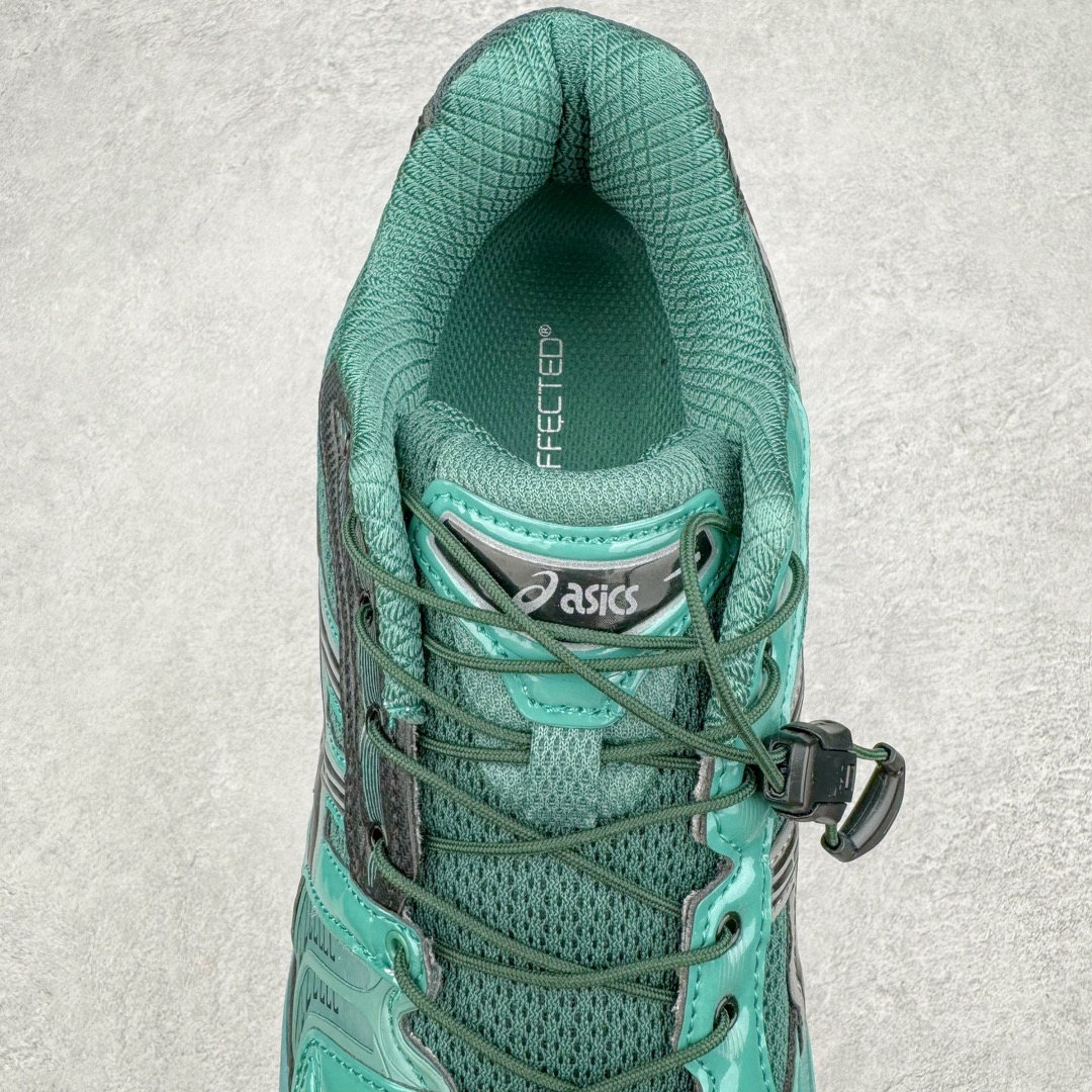 图片[5]-＃FA ASICS GEL-KAYANO 14 亚瑟士K14系列户外复古潮流百搭织物合成革缓震休闲跑步鞋 原装纸板楦头开发 独家私模五层组合大底 原厂定制缓震硅胶加持 原盒原配 官方四联吊牌 原装Ortholite轻量化鞋垫 设计师 Hidenori Yamashita 以「Flash」一词为灵感 创造出未来感金属色鞋面 改造升级内在性能 由内而外全面革新 为 GEL-KAYANO 家族传承及经典跑鞋文化的延续 创下里程碑式作品 K14跑鞋重新诠释了复古的跑步形状 并以其 2000 年代后期的美学理念重新铺装 银色与蓝色的鞋面极为高档 网面铺陈与鞋面、鞋头多处细节位增添了透气性 鞋后跟部中底上以及多密度耐磨鞋底增加了 GEL 缓震胶 提供高抗冲击性、缓冲性、可保护脚部免受地面冲击的影响 穿着舒适性十足 尺码：35.5 36 37 37.5 38 39 39.5 40.5 41.5 42 42.5 43.5 44 45-选品中心