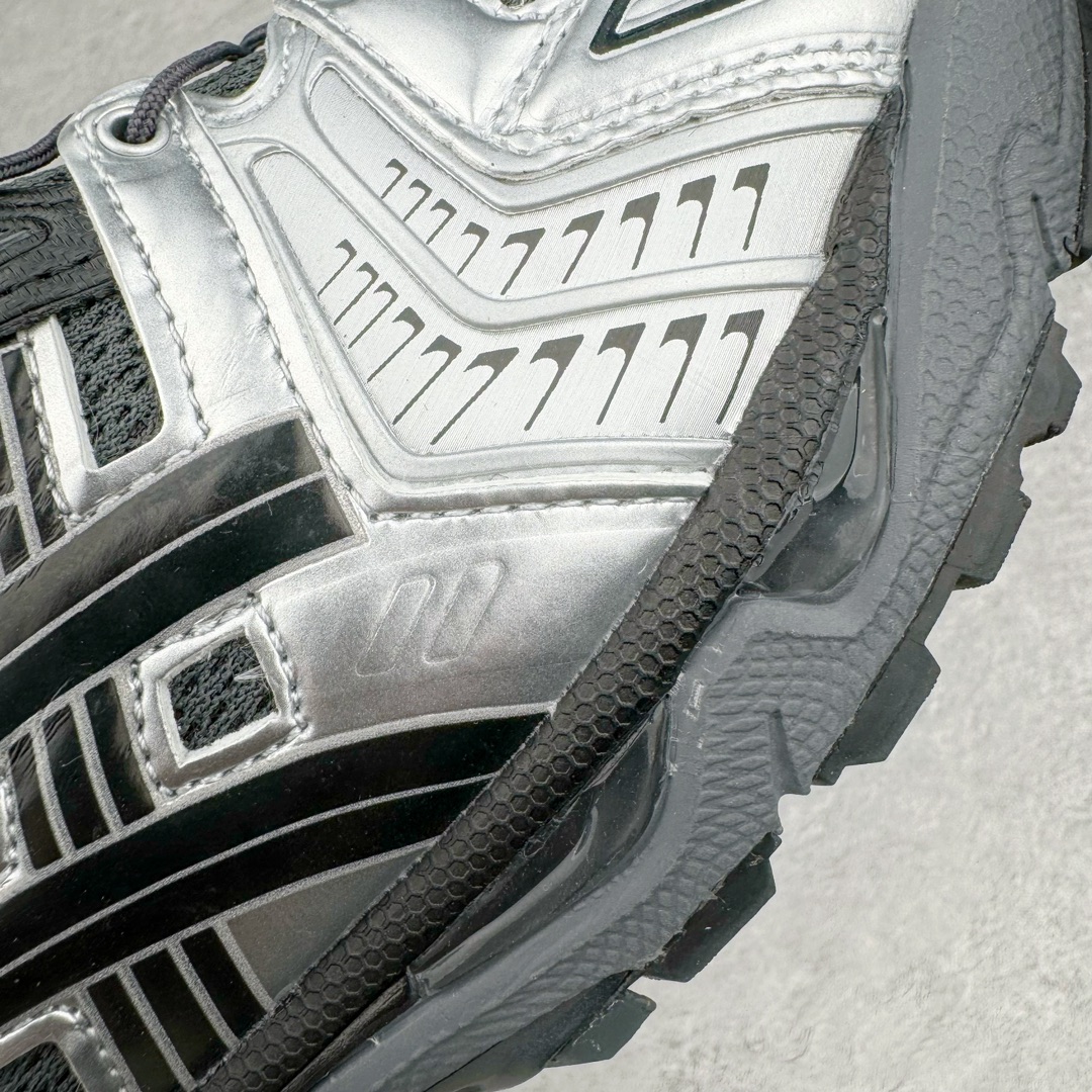 图片[12]-＃FA ASICS GEL-KAYANO 14 亚瑟士K14系列户外复古潮流百搭织物合成革缓震休闲跑步鞋 原装纸板楦头开发 独家私模五层组合大底 原厂定制缓震硅胶加持 原盒原配 官方四联吊牌 原装Ortholite轻量化鞋垫 设计师 Hidenori Yamashita 以「Flash」一词为灵感 创造出未来感金属色鞋面 改造升级内在性能 由内而外全面革新 为 GEL-KAYANO 家族传承及经典跑鞋文化的延续 创下里程碑式作品 K14跑鞋重新诠释了复古的跑步形状 并以其 2000 年代后期的美学理念重新铺装 银色与蓝色的鞋面极为高档 网面铺陈与鞋面、鞋头多处细节位增添了透气性 鞋后跟部中底上以及多密度耐磨鞋底增加了 GEL 缓震胶 提供高抗冲击性、缓冲性、可保护脚部免受地面冲击的影响 穿着舒适性十足 尺码：35.5 36 37 37.5 38 39 39.5 40.5 41.5 42 42.5 43.5 44 45-选品中心